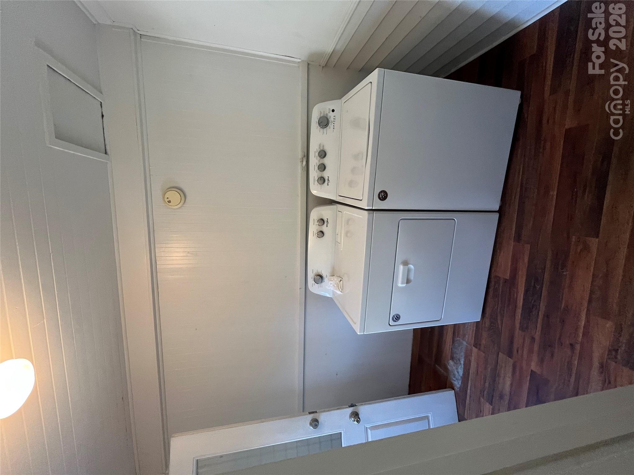 90 Maple Street Property Photo 22