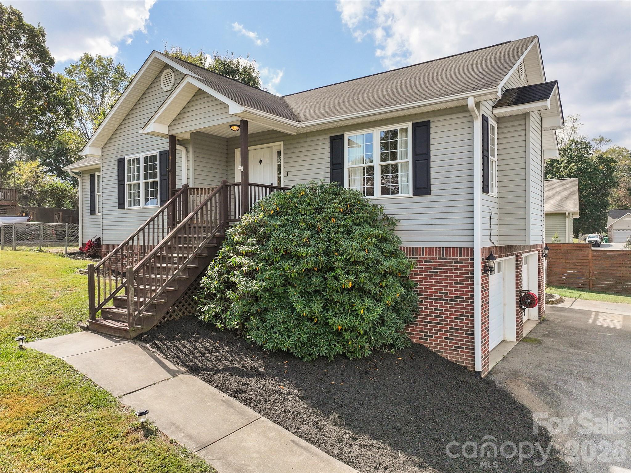 231 Morgan Road Property Photo 2