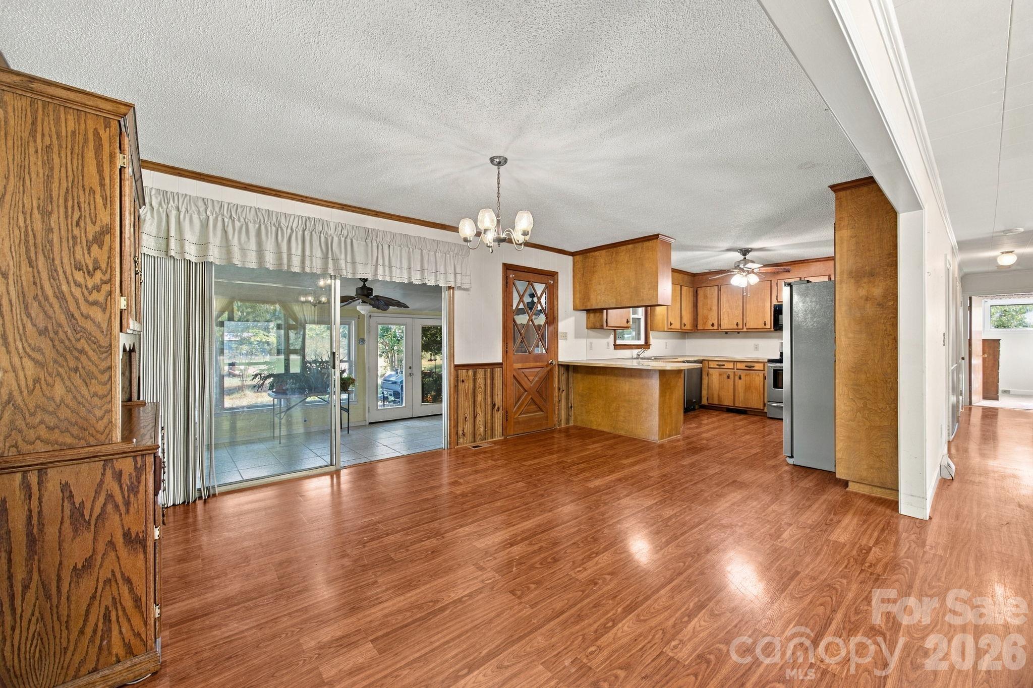 816 Central Avenue Property Photo 9
