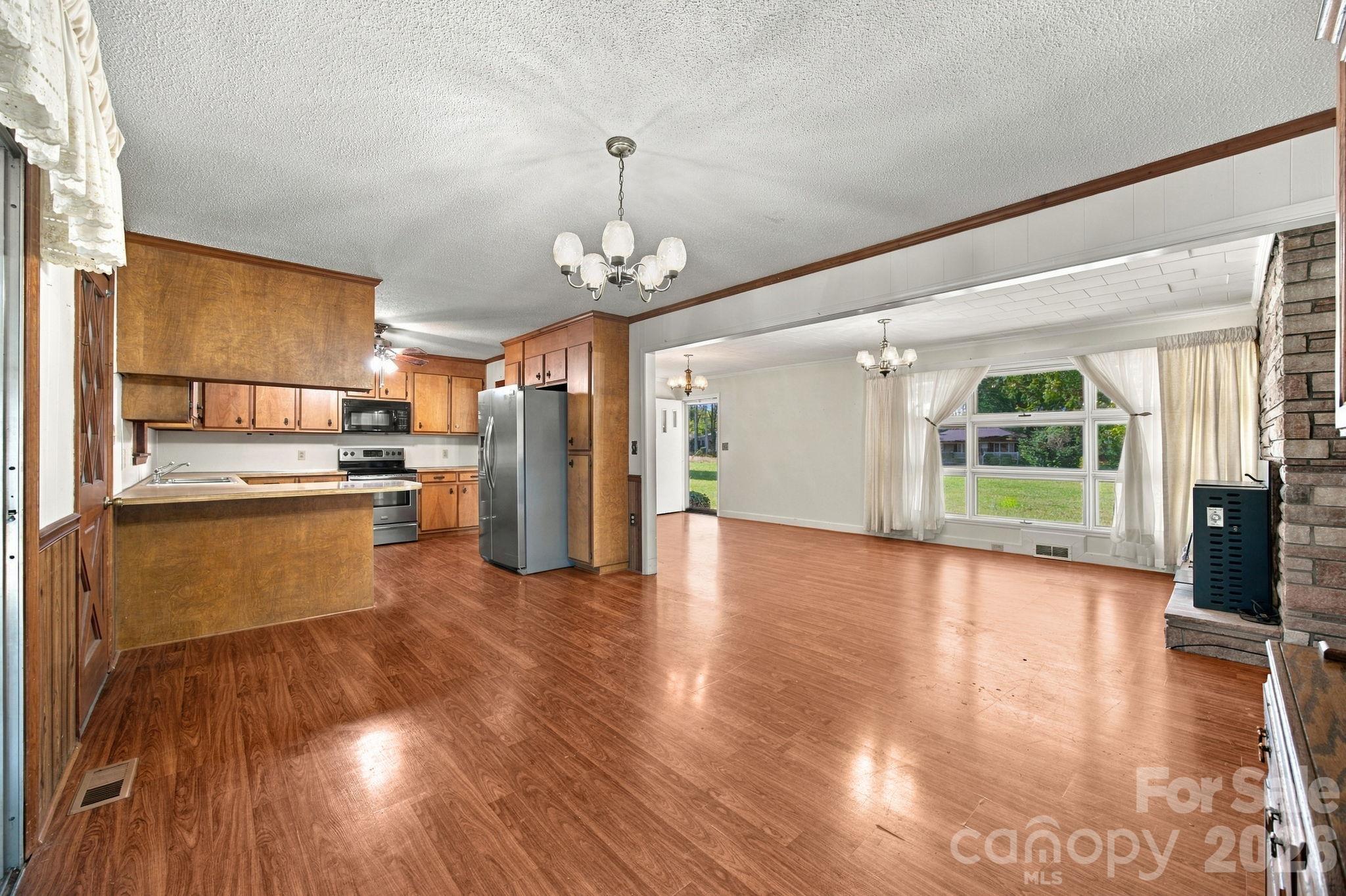 816 Central Avenue Property Photo 11