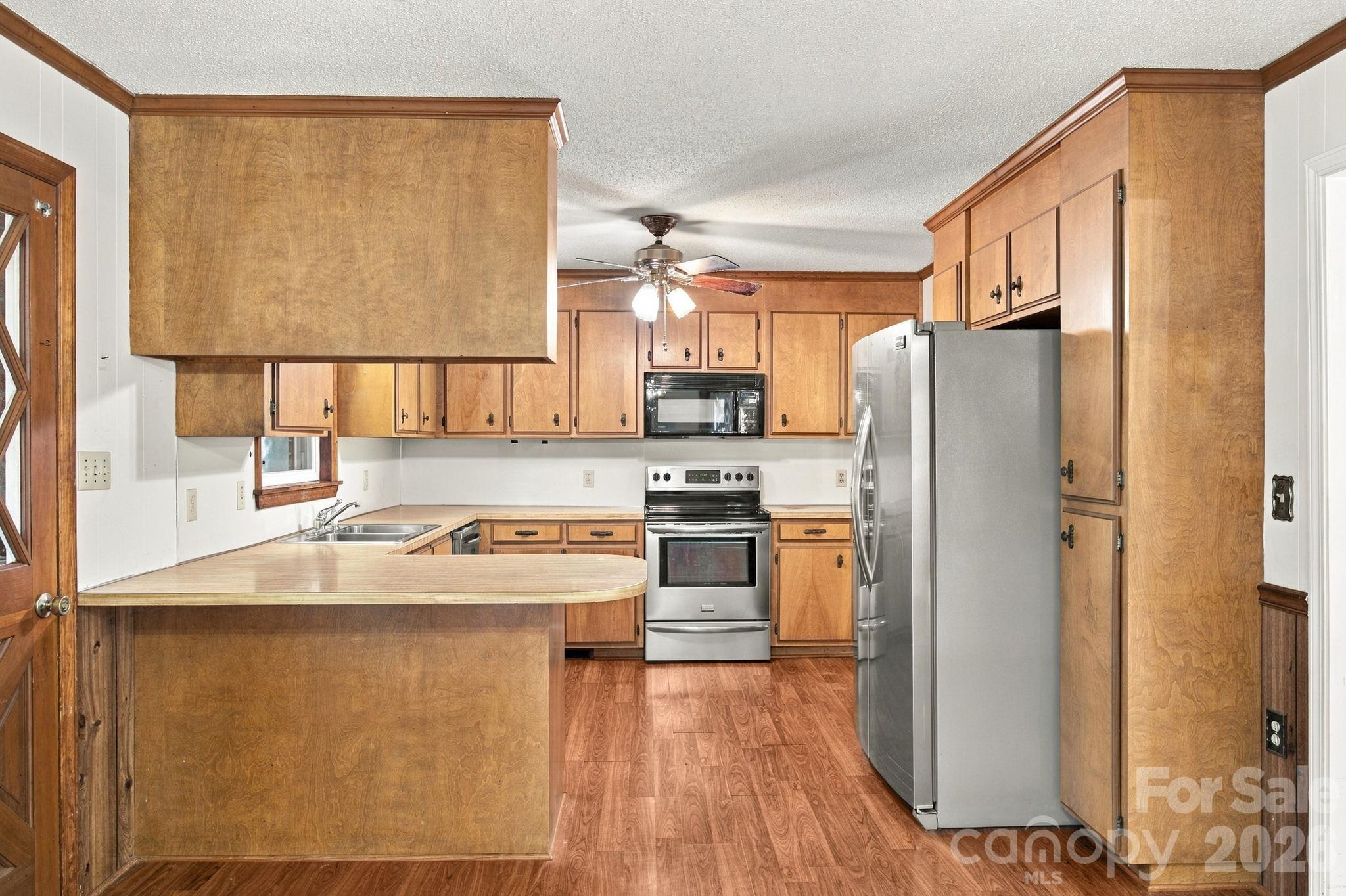 816 Central Avenue Property Photo 12