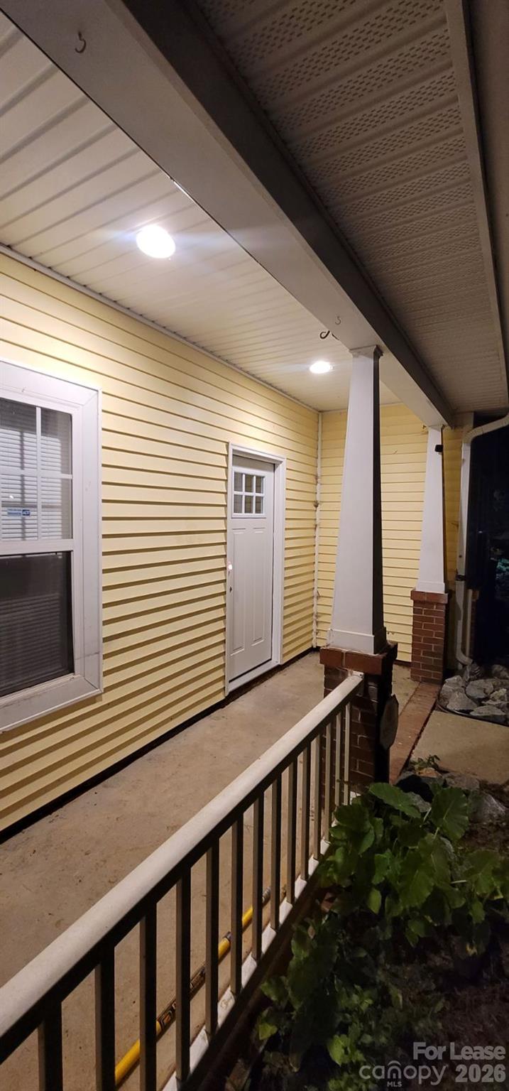 2753 Wingate Avenue Property Photo 2