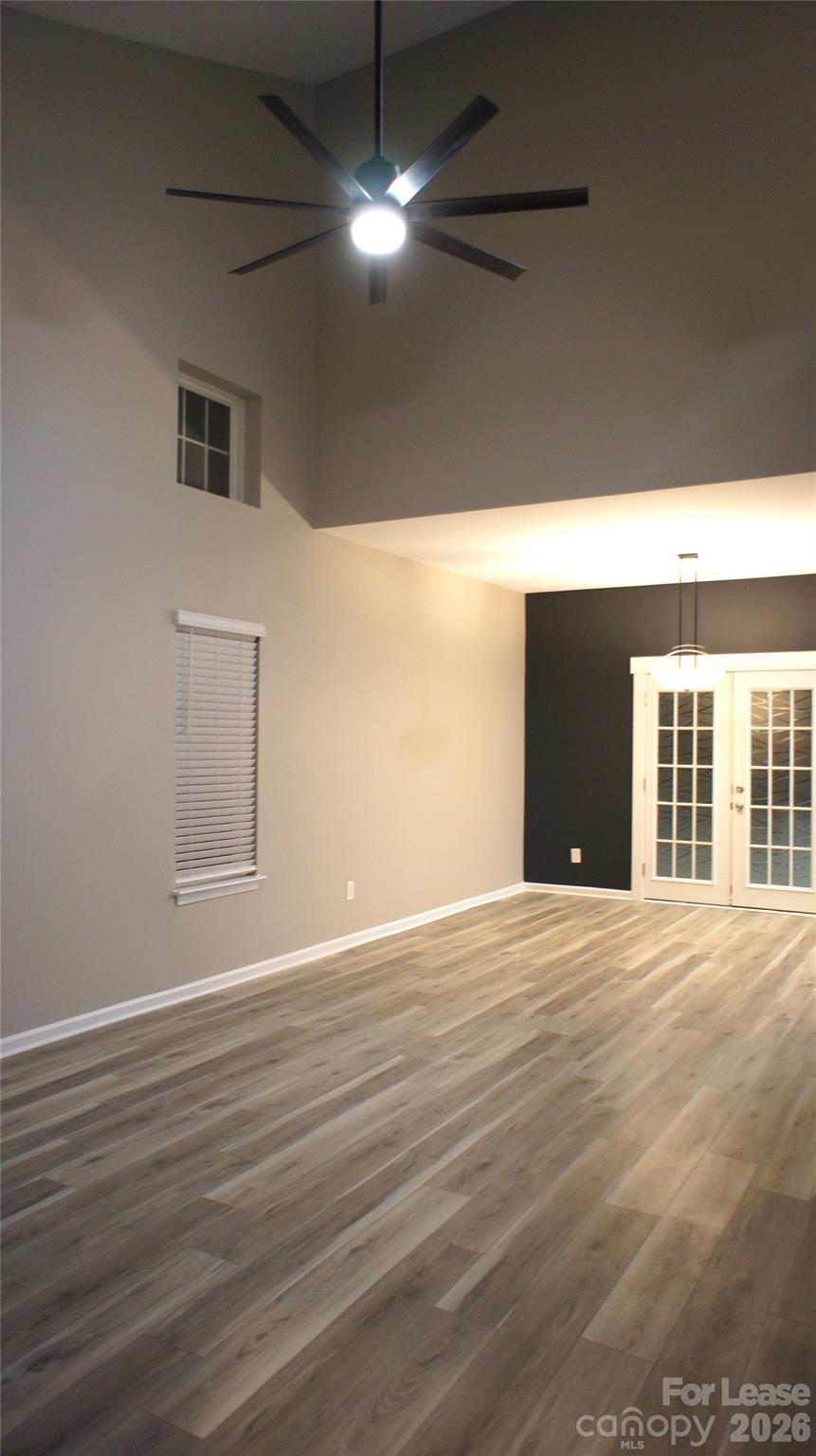 2753 Wingate Avenue Property Photo 4