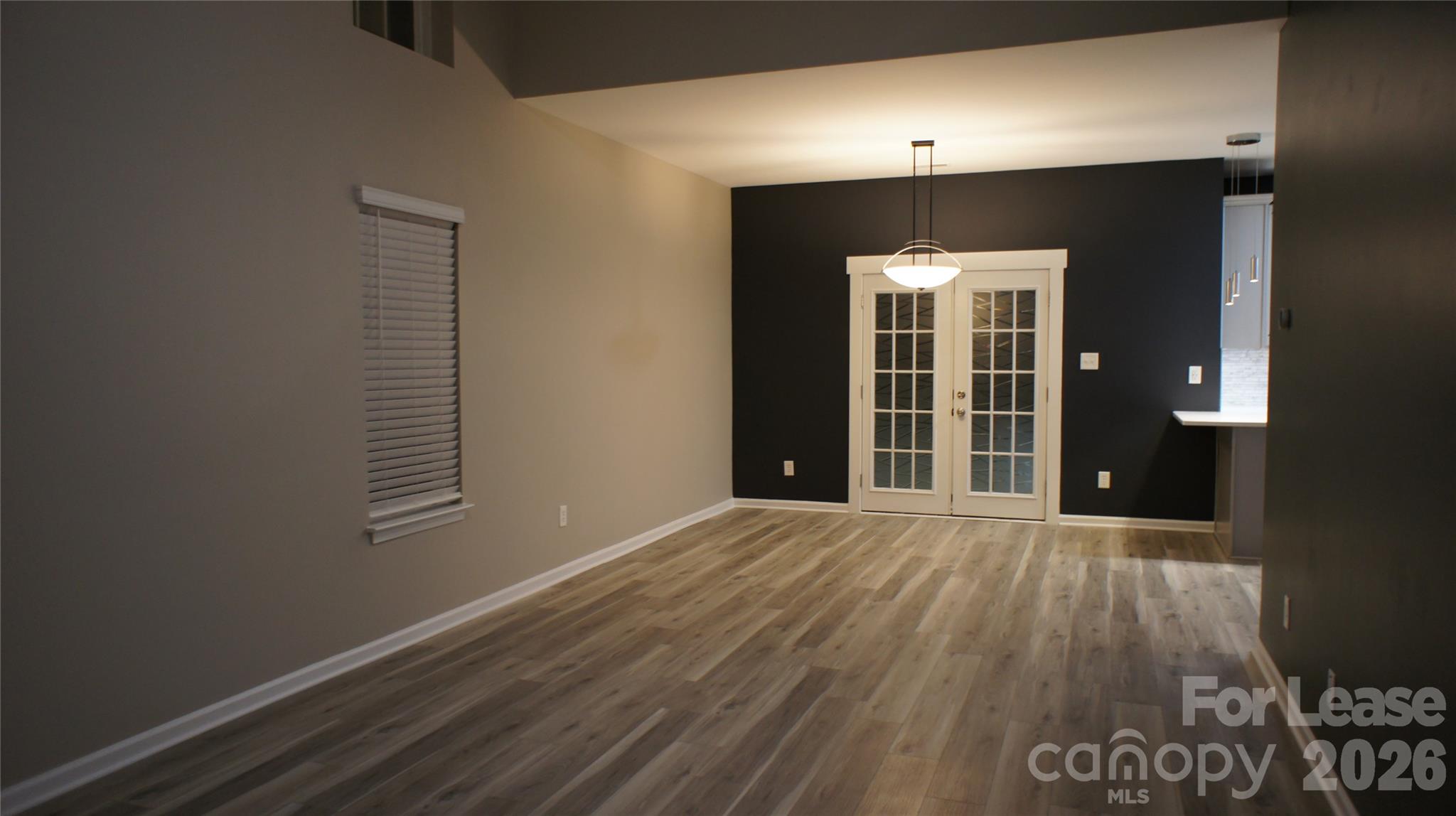 2753 Wingate Avenue Property Photo 5