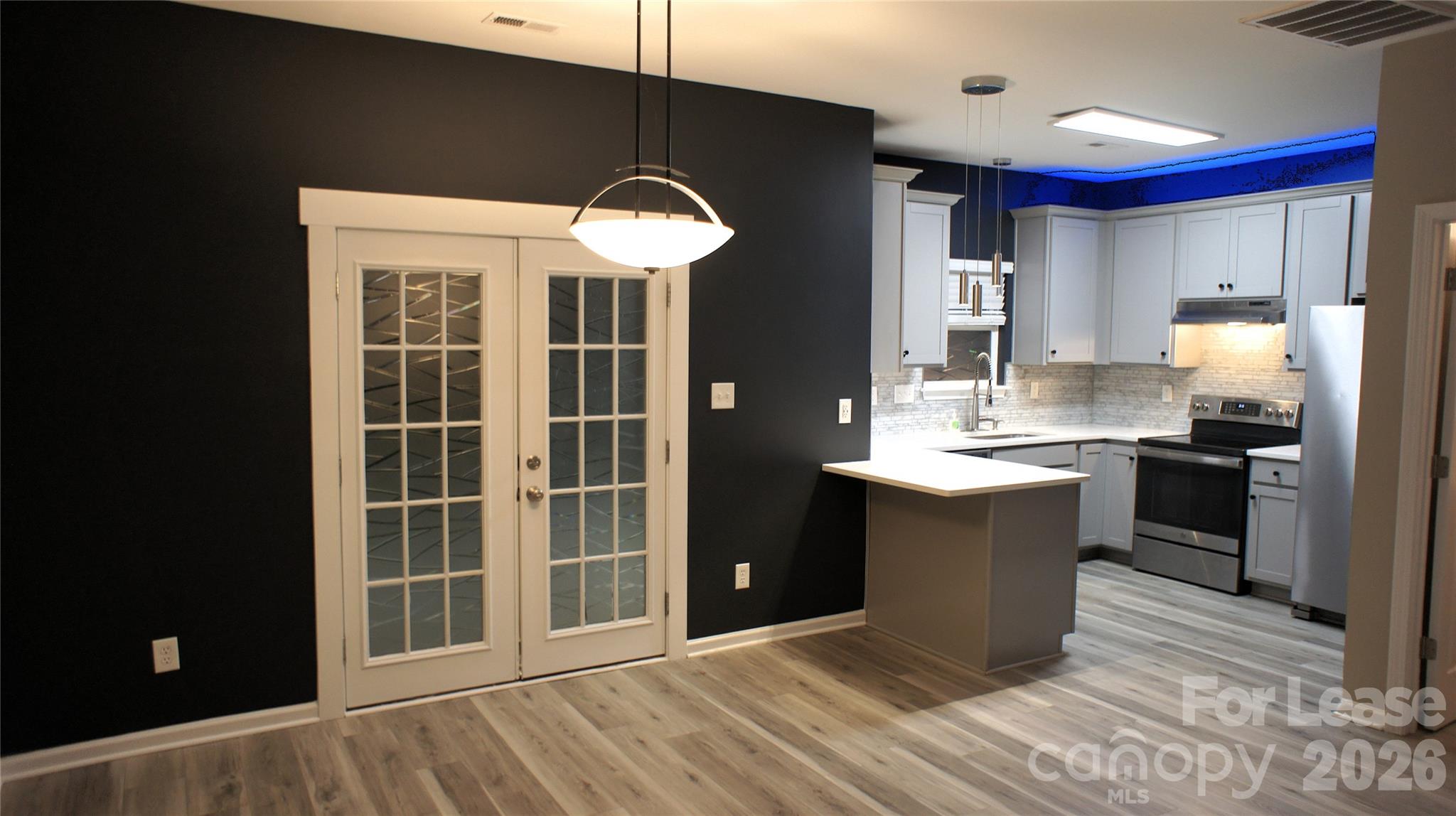 2753 Wingate Avenue Property Photo 7
