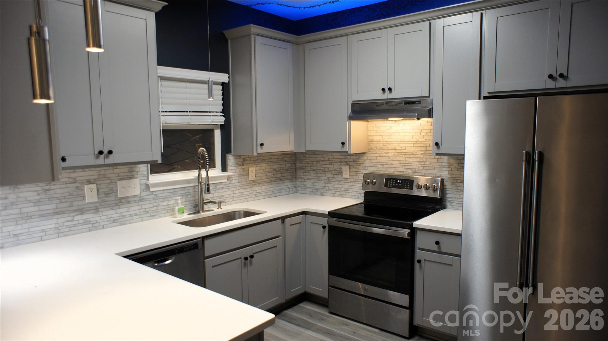 2753 Wingate Avenue Property Photo 9