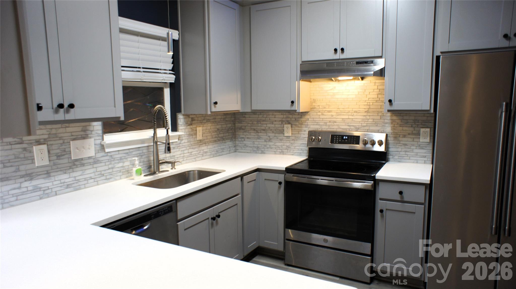 2753 Wingate Avenue Property Photo 10