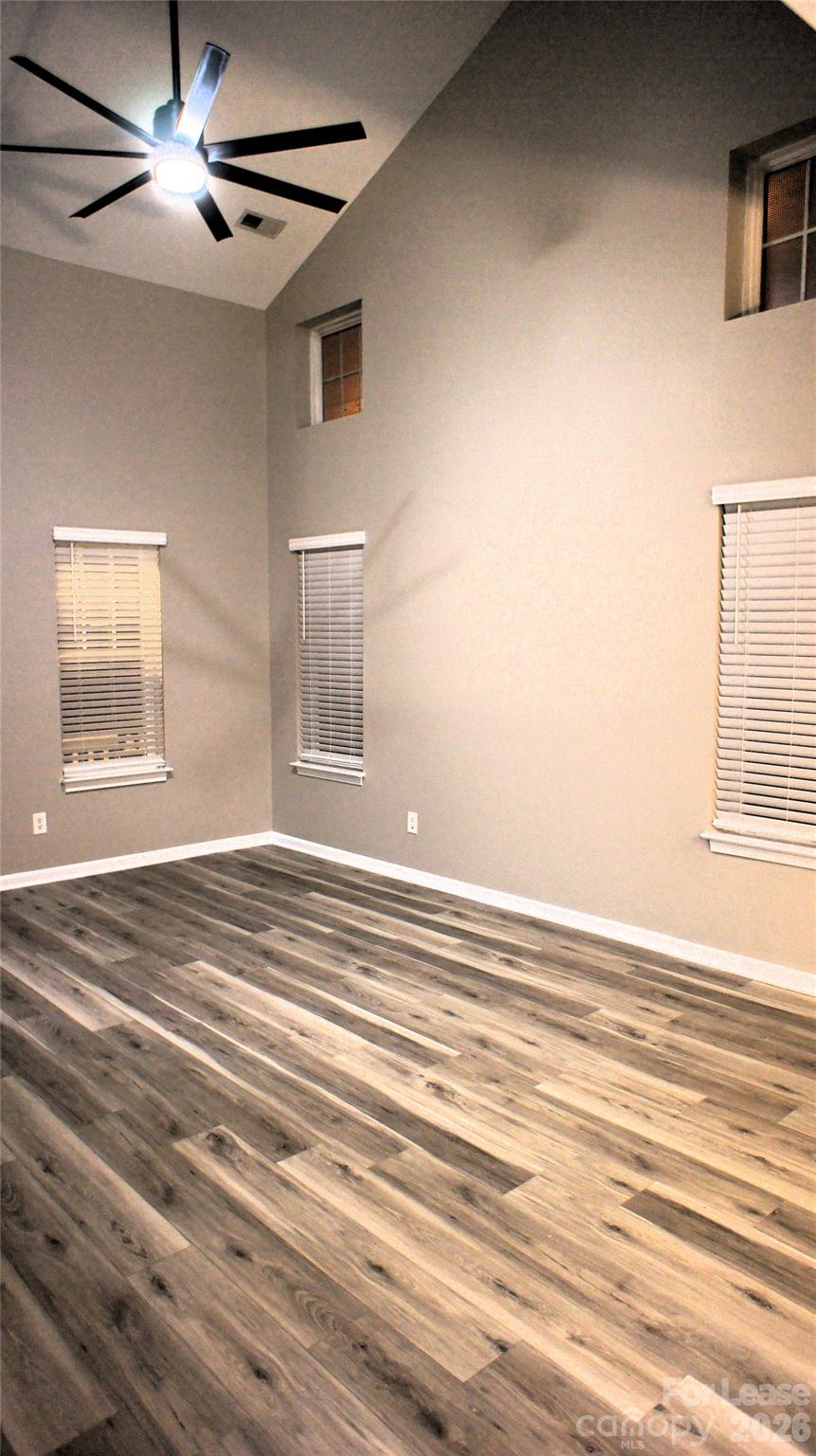 2753 Wingate Avenue Property Photo 16