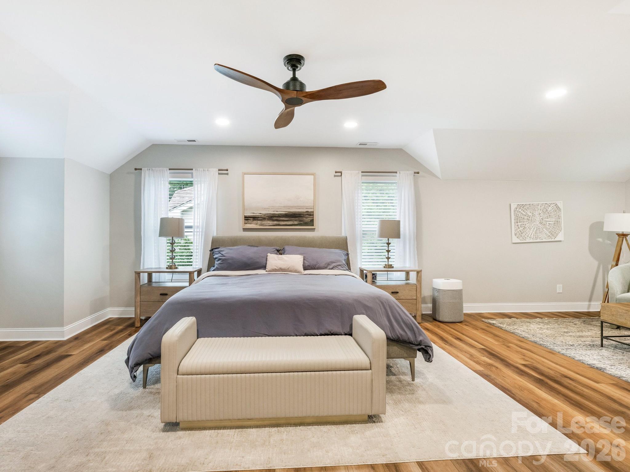6801 Rollingridge Drive Property Photo 16