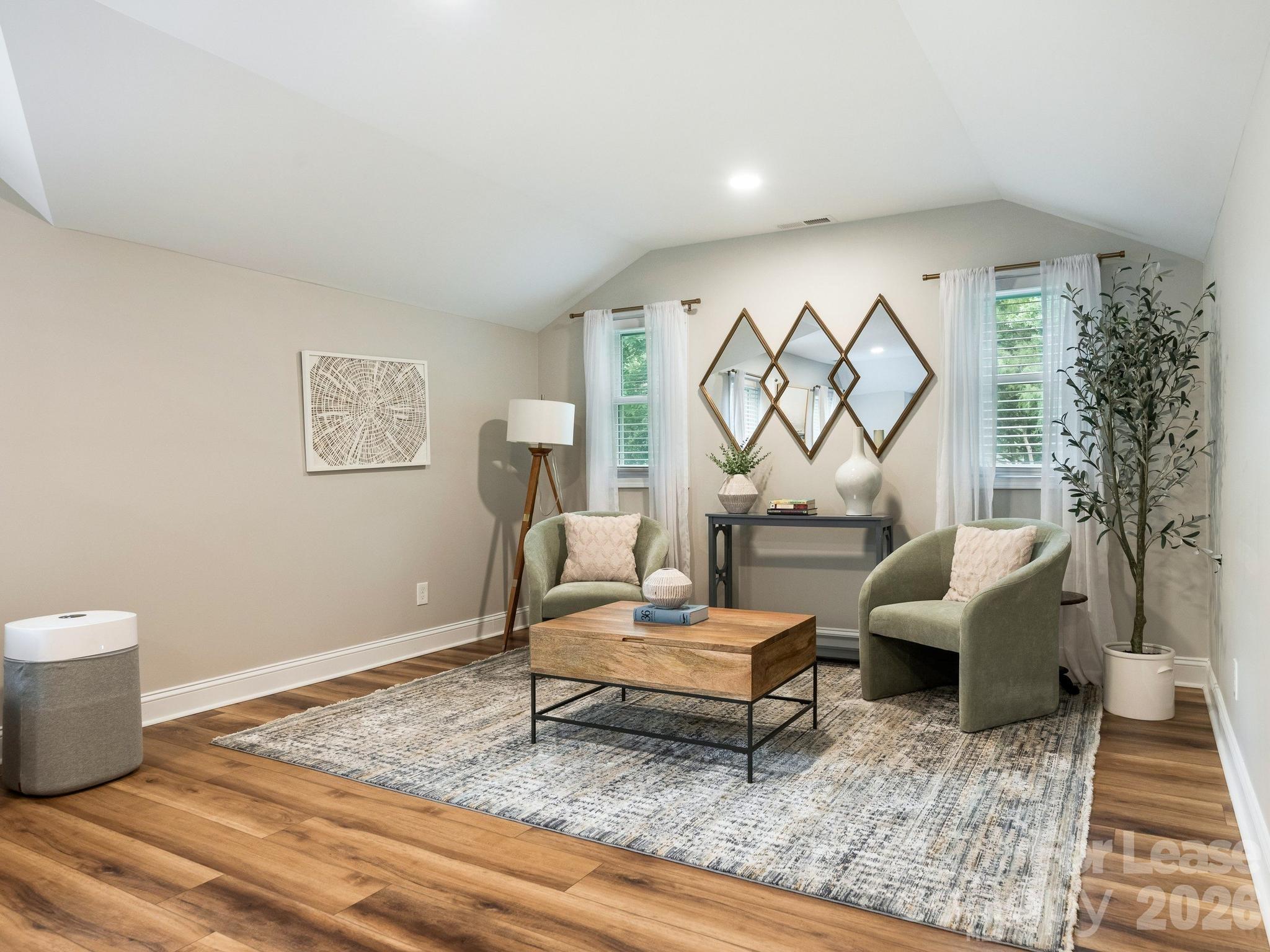 6801 Rollingridge Drive Property Photo 17