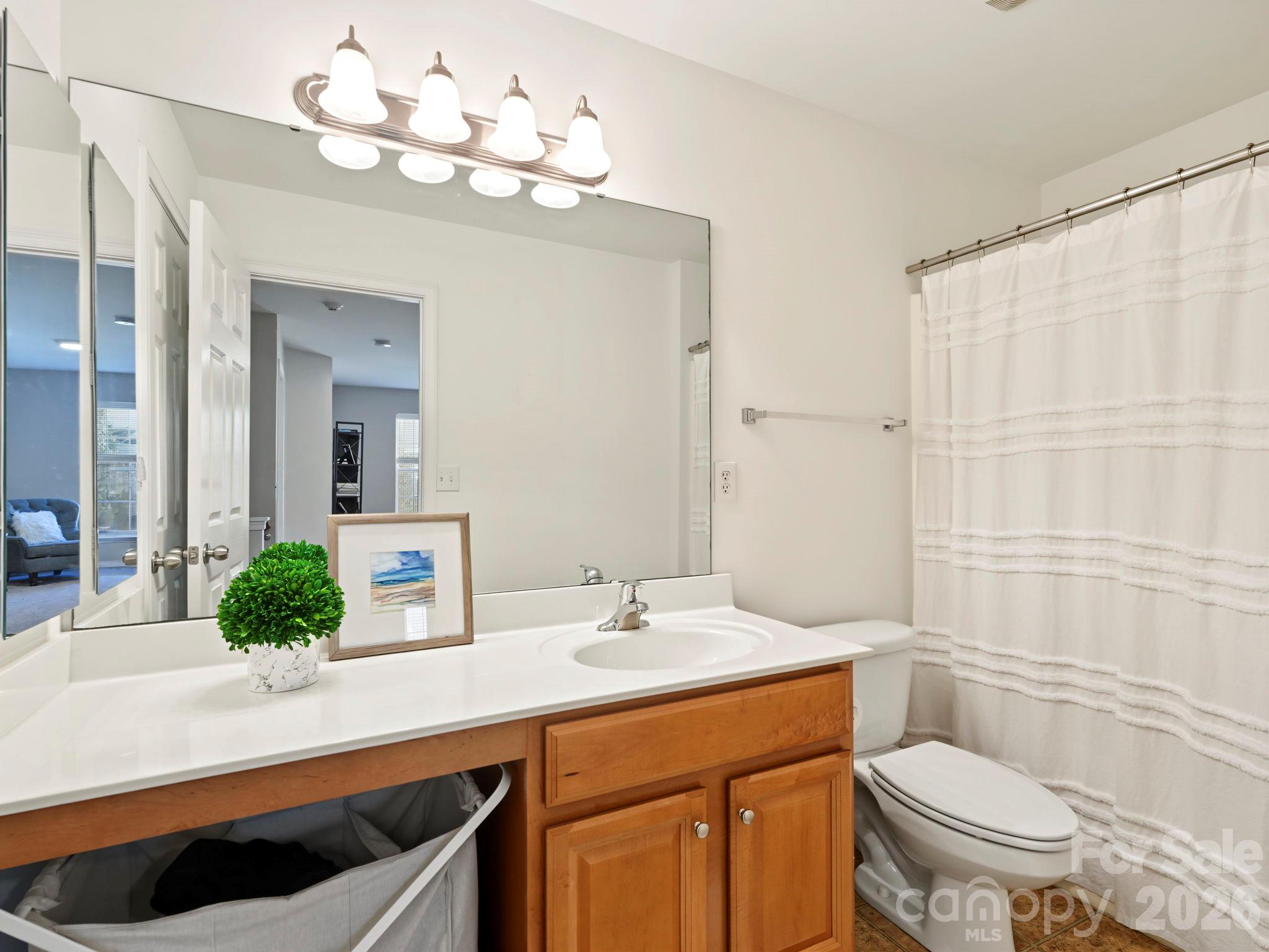 5904 Union Pacific Avenue Property Photo 25
