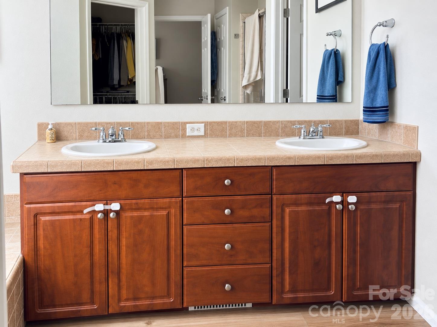 438 Oak Grove Road Property Photo 9