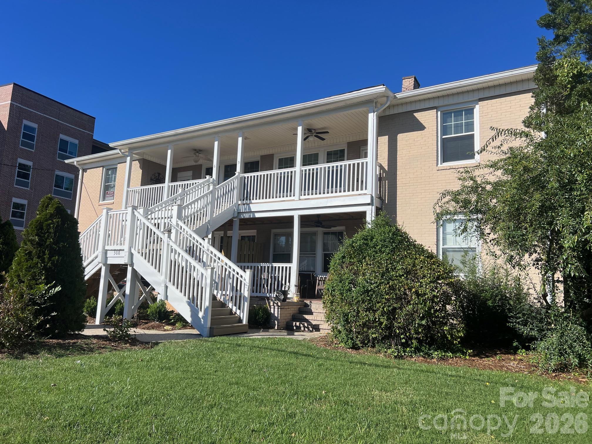 308 N Green Street Street 5 Property Photo 1