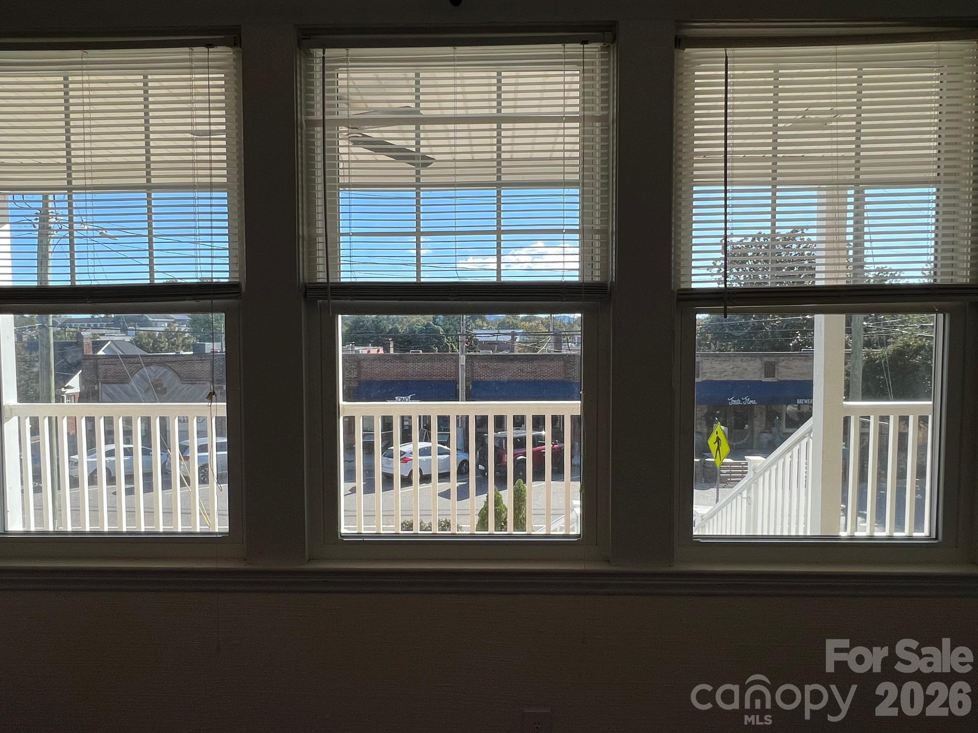 308 N Green Street Street 5 Property Photo 7