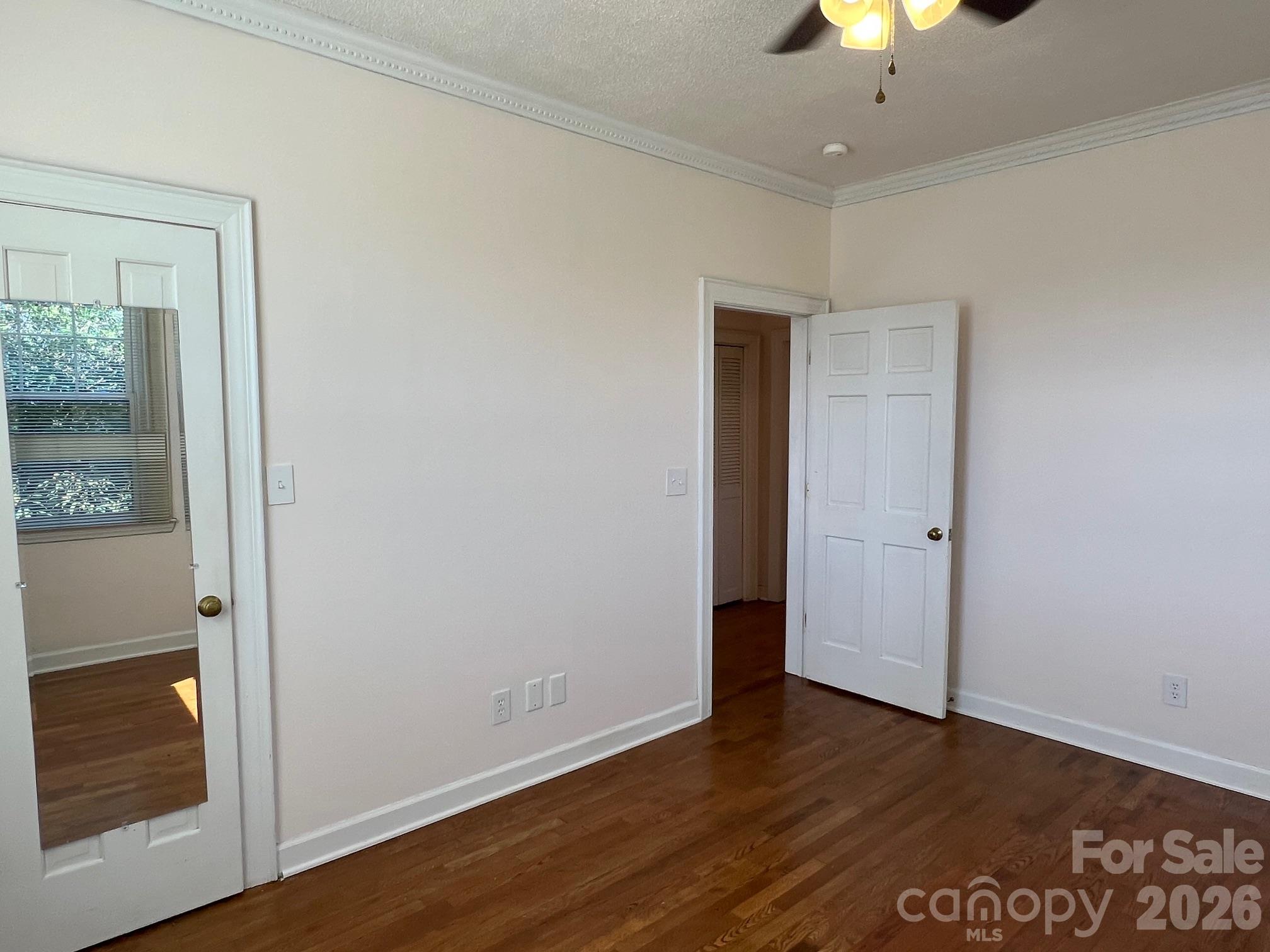 308 N Green Street Street 5 Property Photo 13
