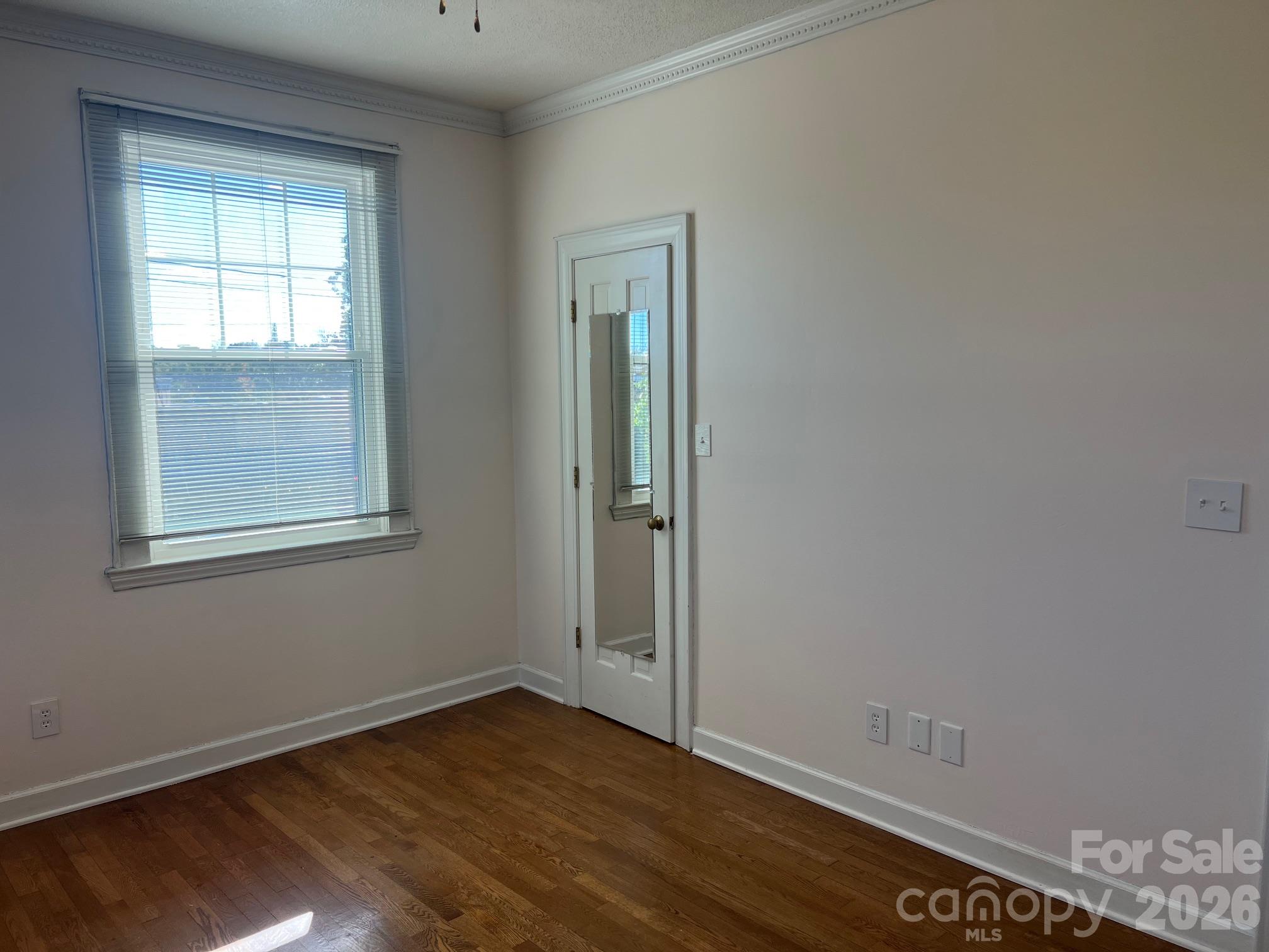 308 N Green Street Street 5 Property Photo 14