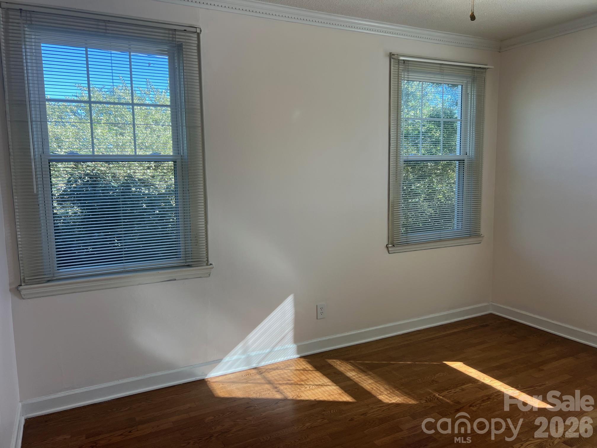308 N Green Street Street 5 Property Photo 15