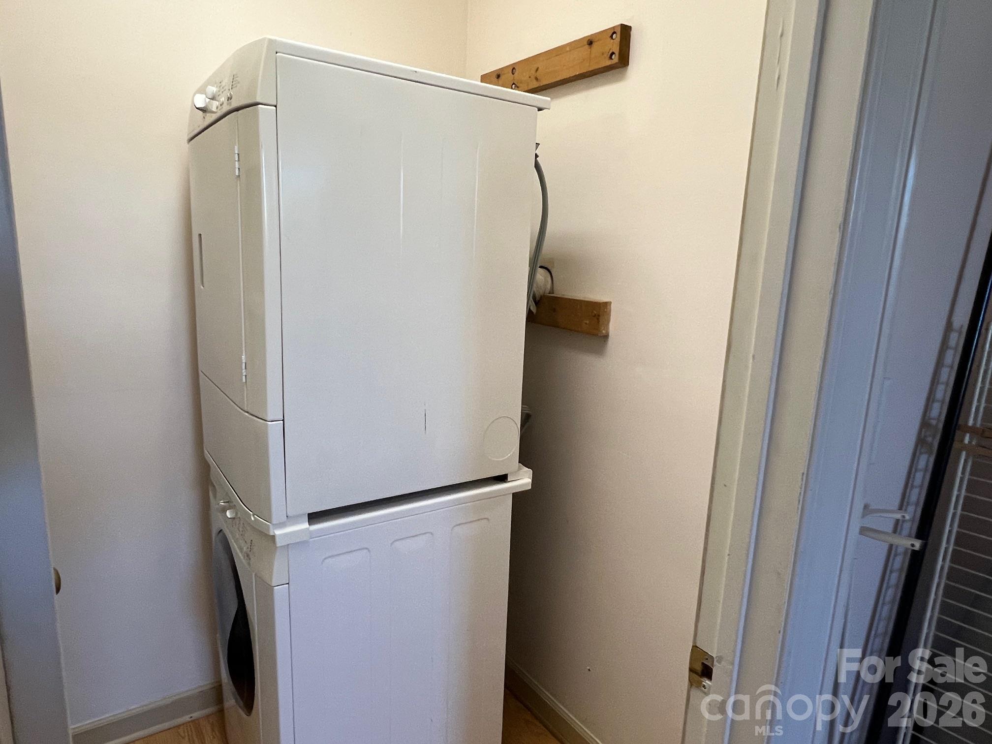 308 N Green Street Street 5 Property Photo 17