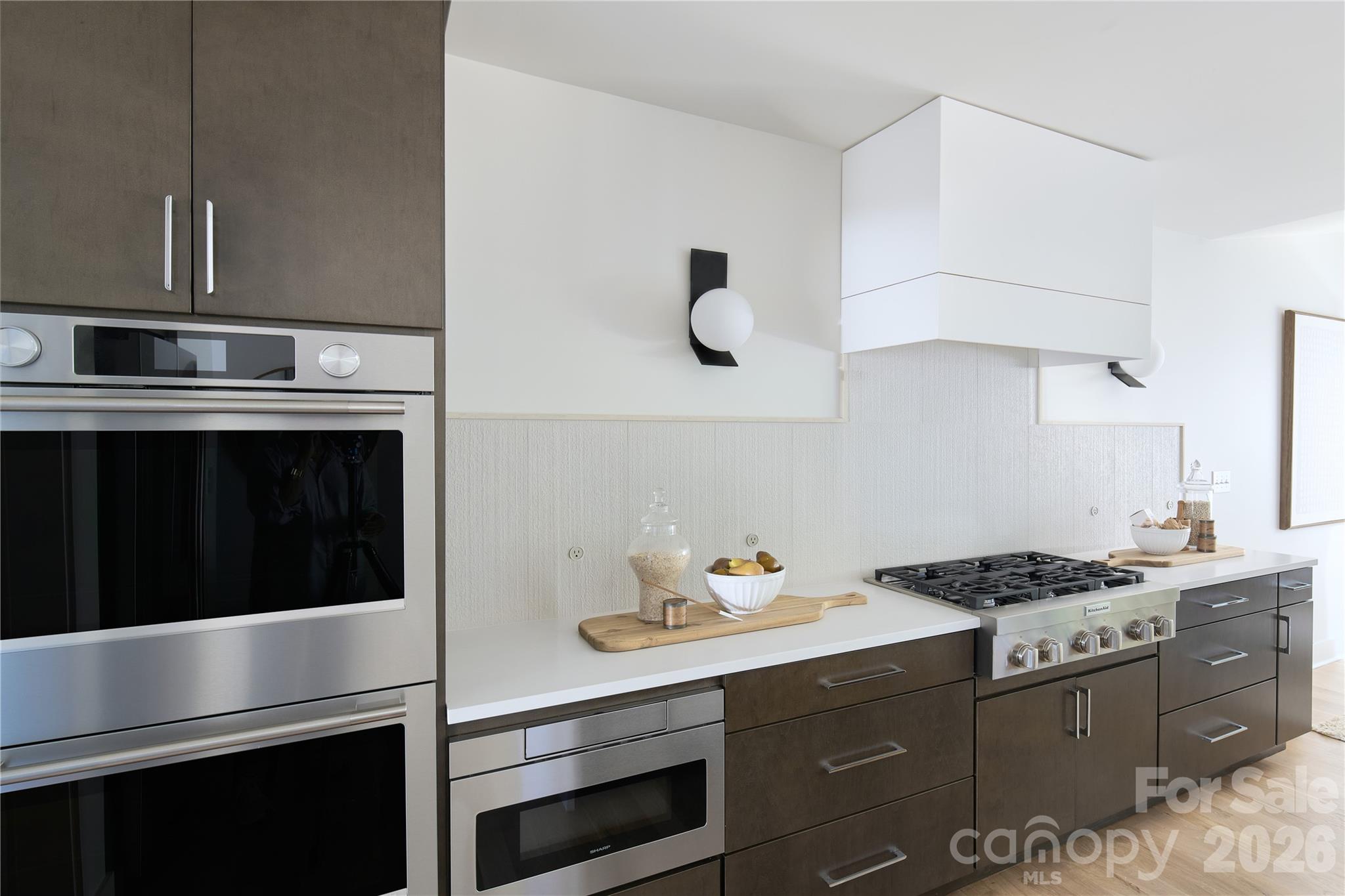 511 Boyce Road Property Photo 7