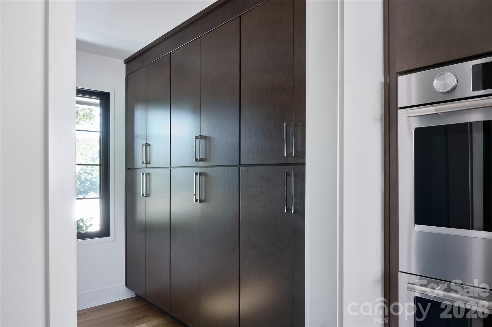 511 Boyce Road Property Photo 11