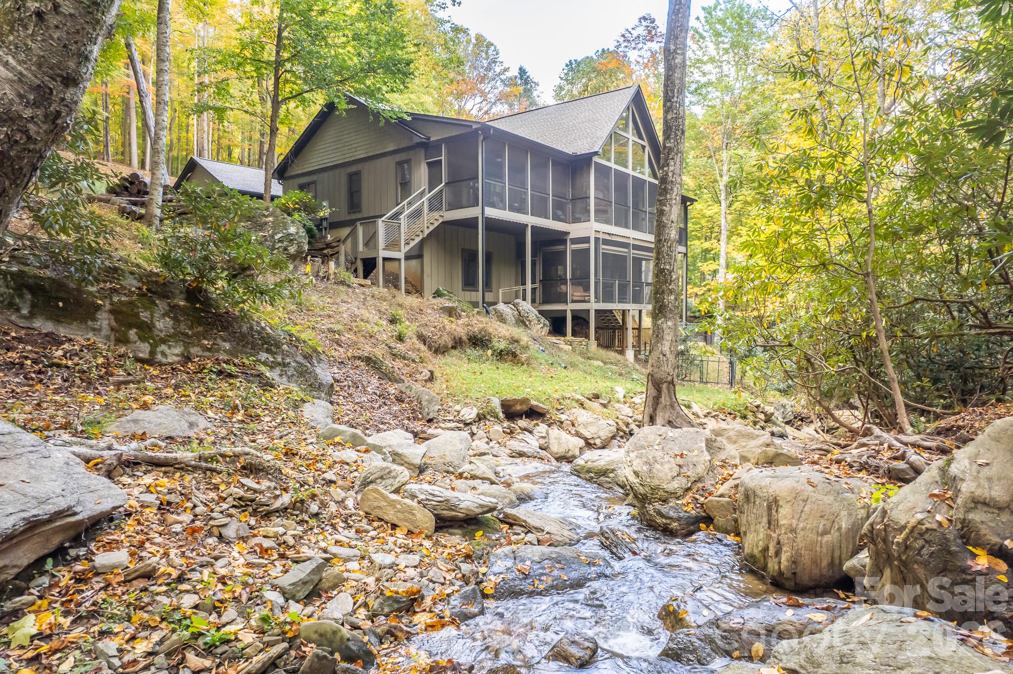 350 Celo Cove Drive Property Photo 1