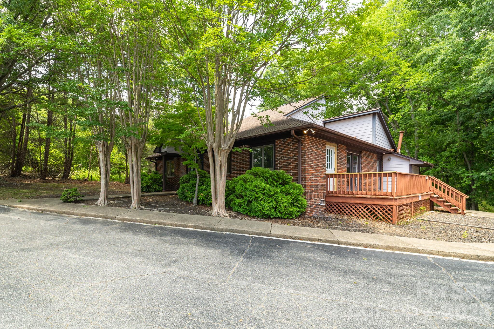 114 S Park Terrace Property Photo 3