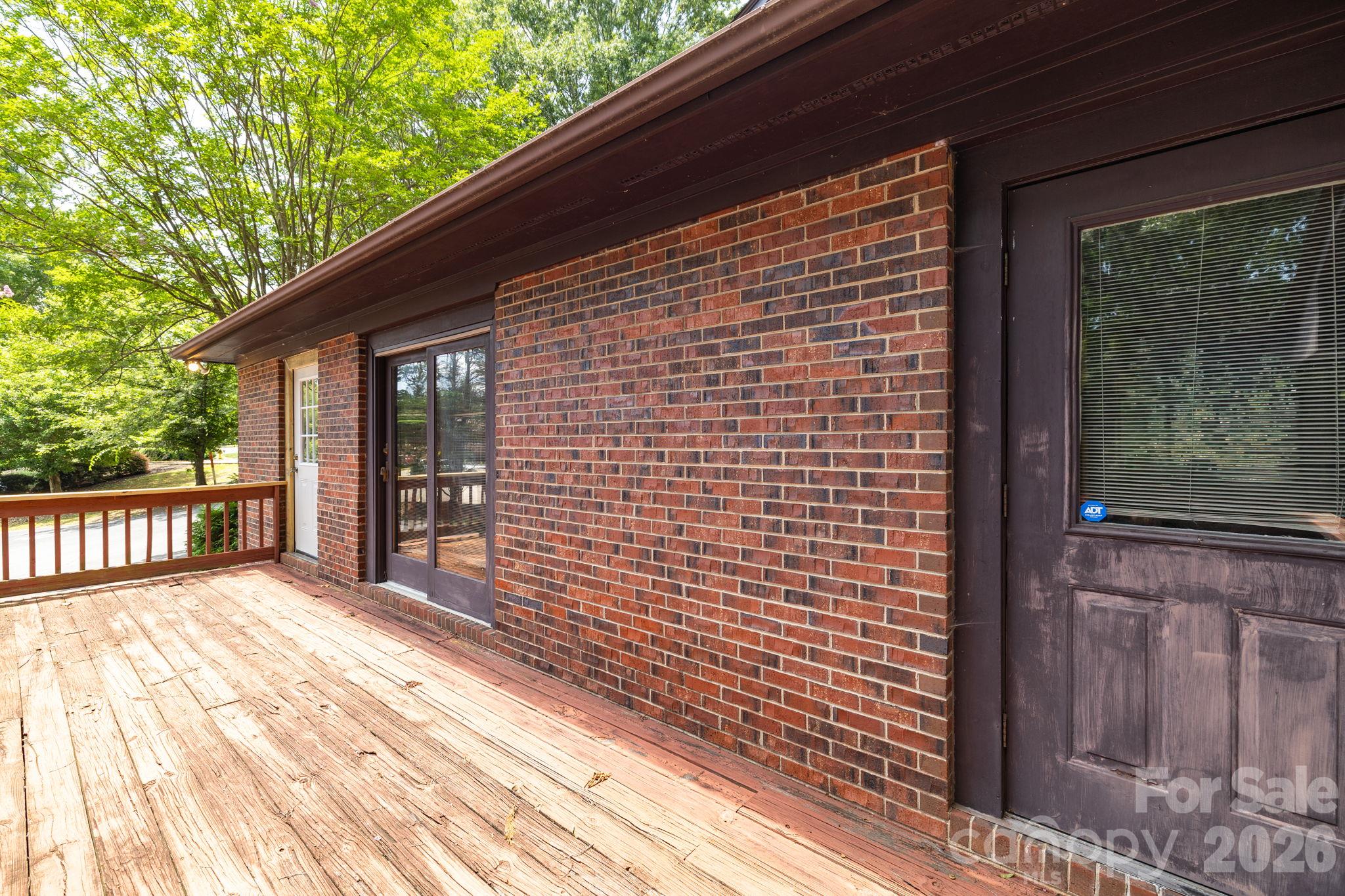 114 S Park Terrace Property Photo 6