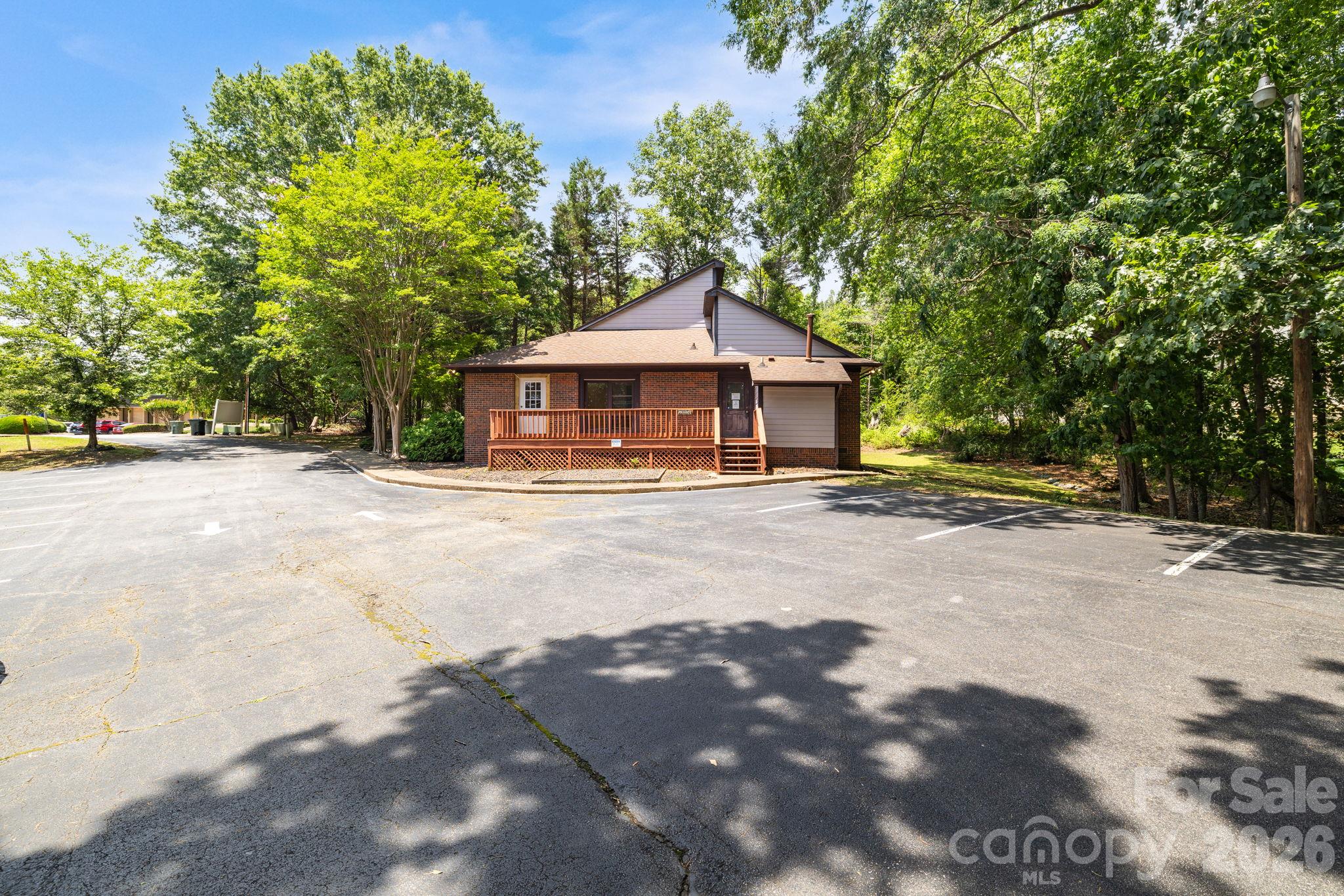 114 S Park Terrace Property Photo 8