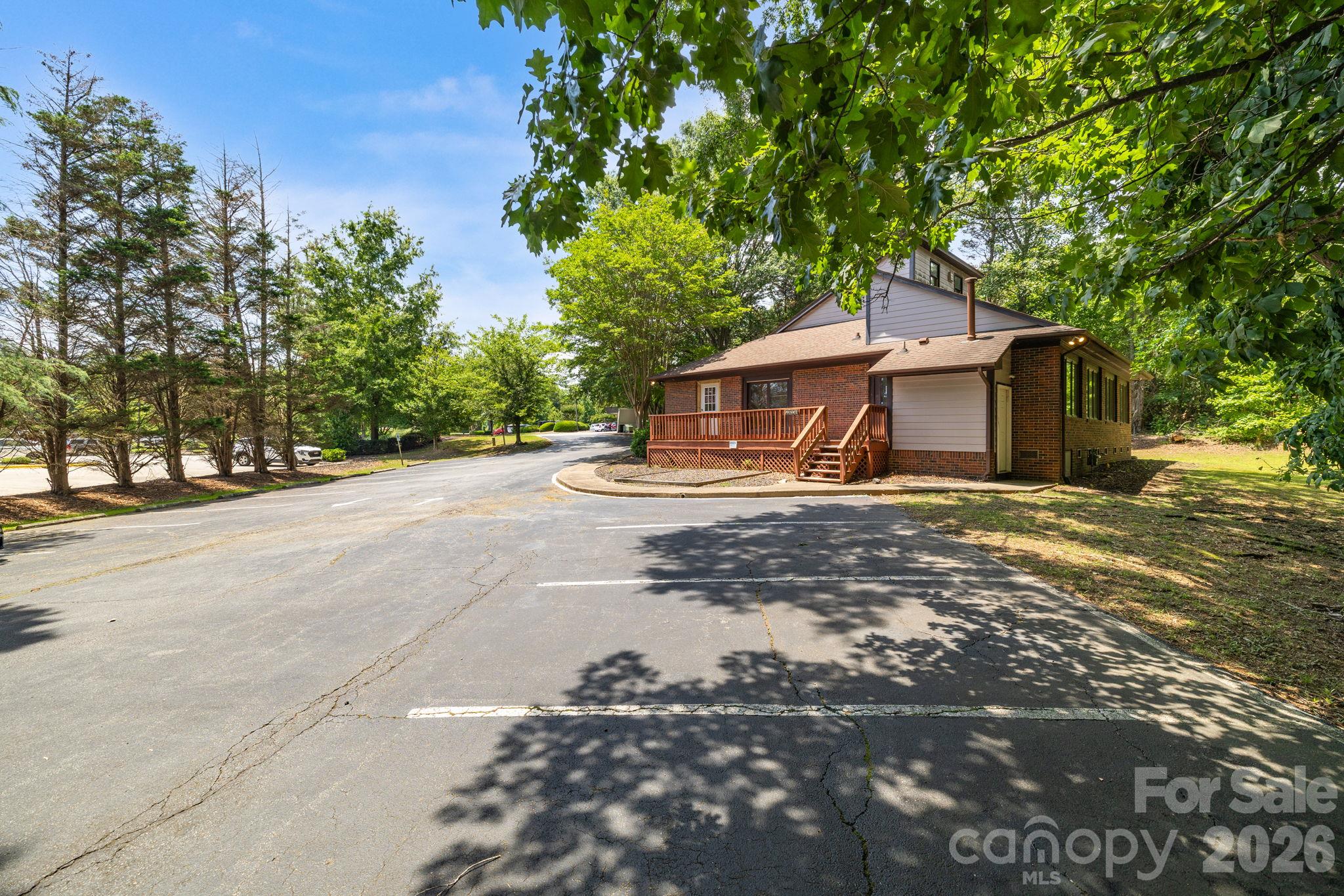114 S Park Terrace Property Photo 9