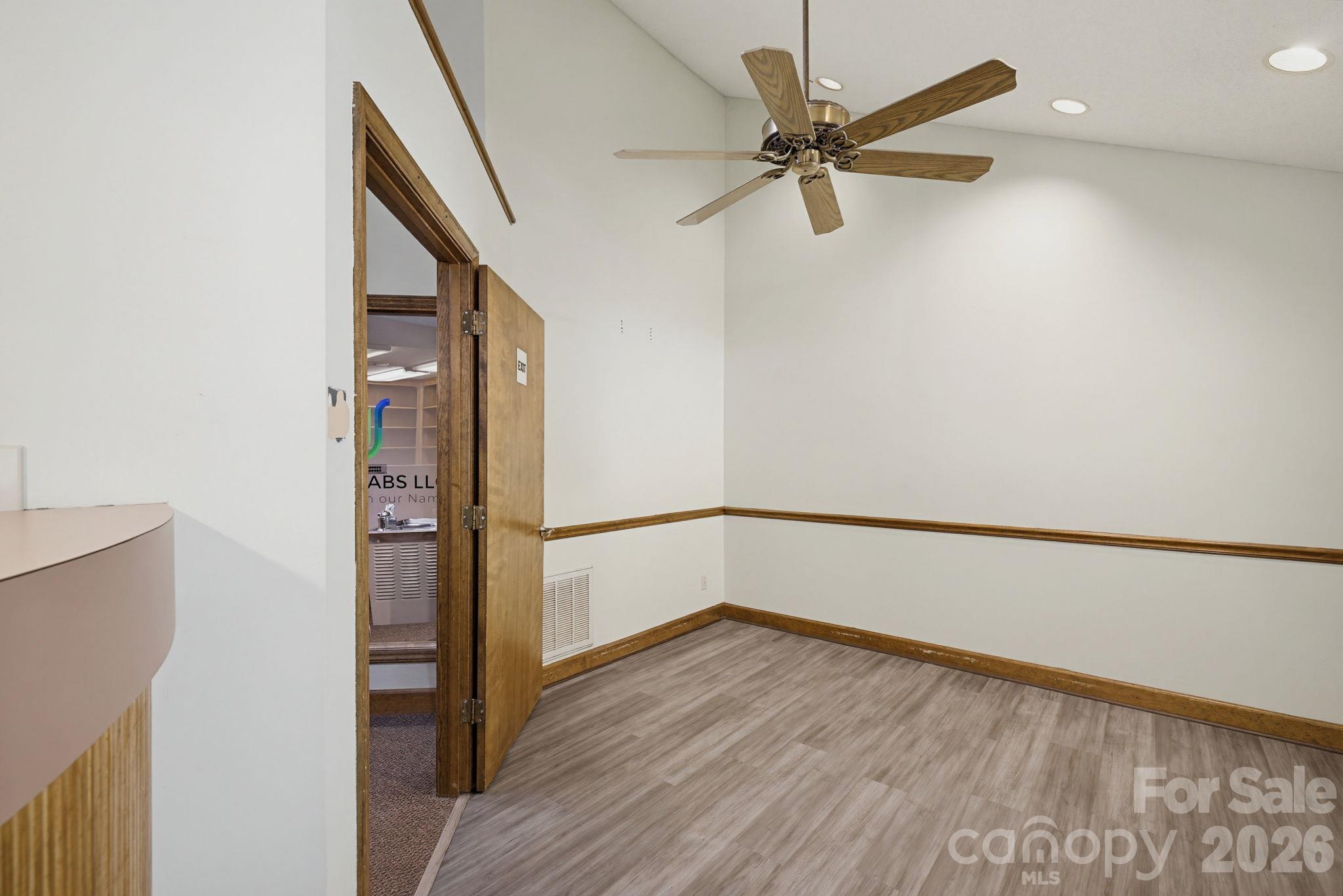 114 S Park Terrace Property Photo 15
