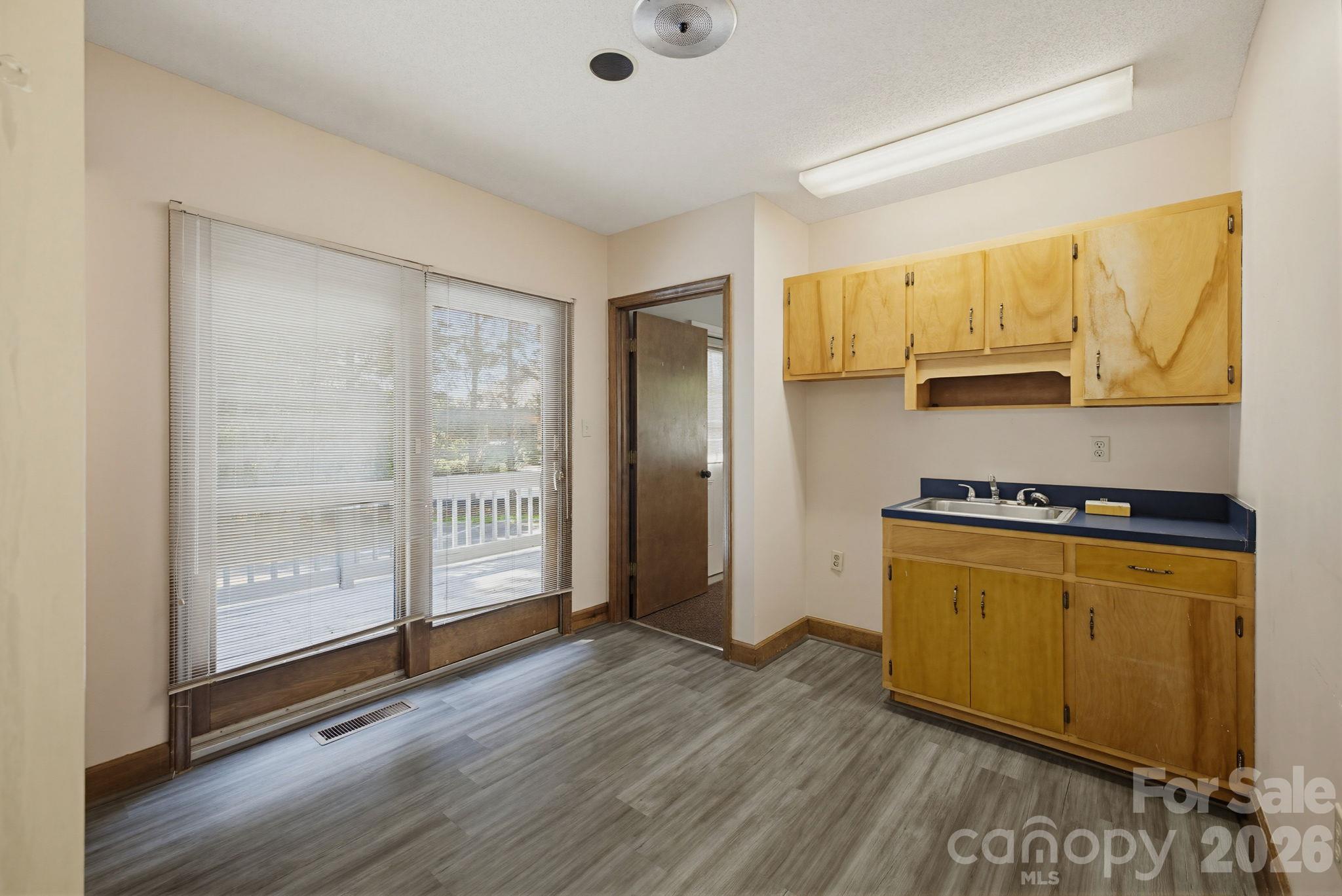 114 S Park Terrace Property Photo 30