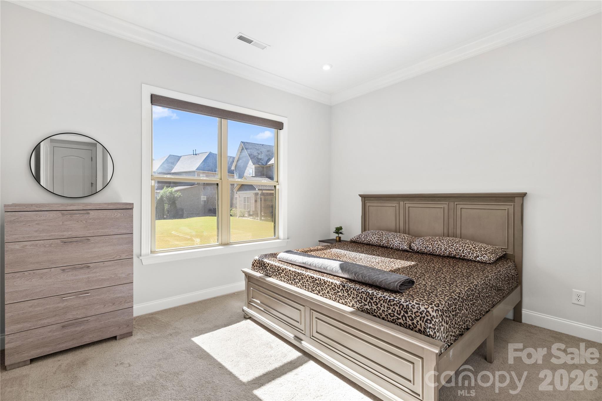 5616 Regal Way Property Photo 8