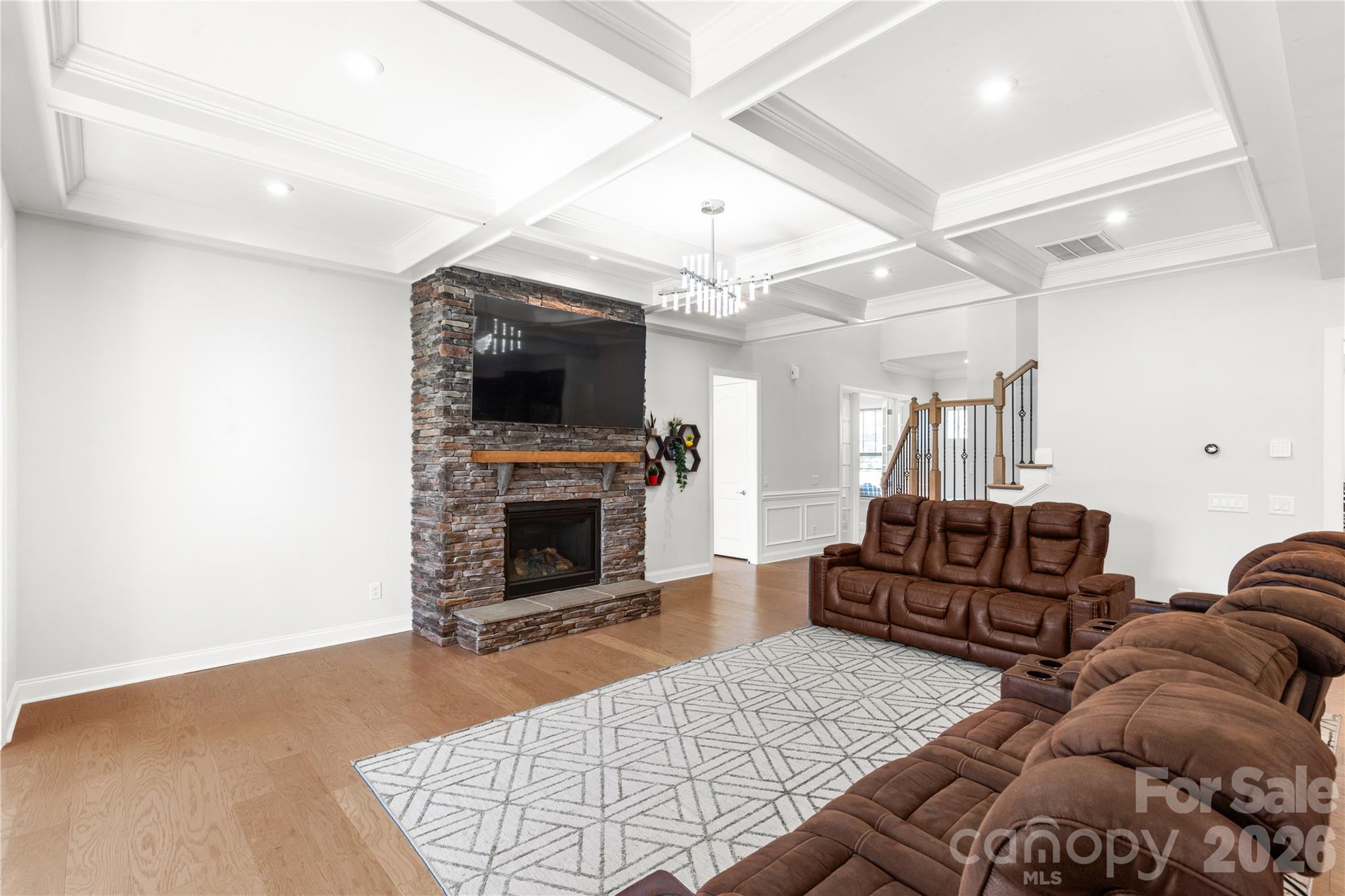 5616 Regal Way Property Photo 17