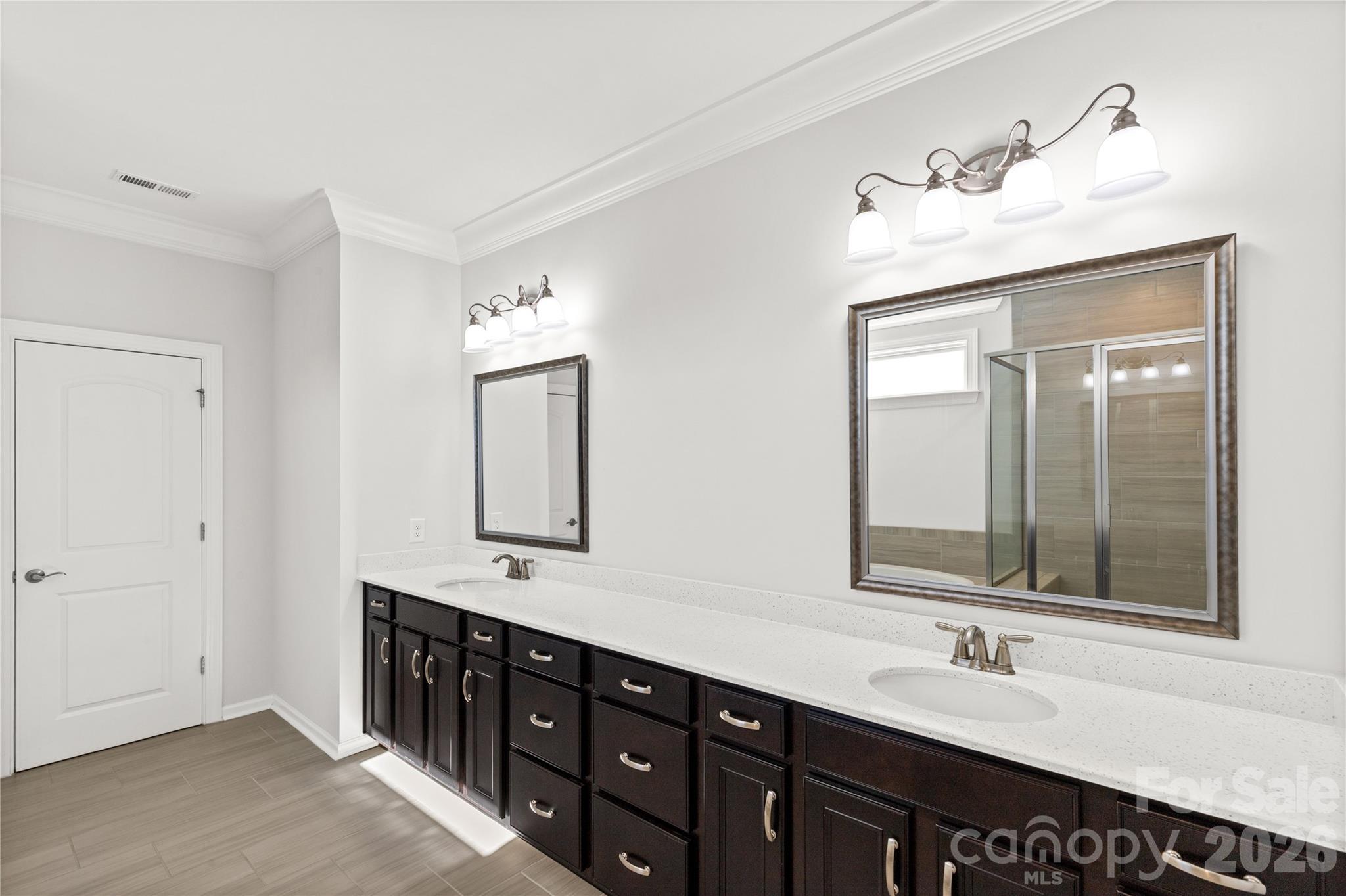5616 Regal Way Property Photo 26