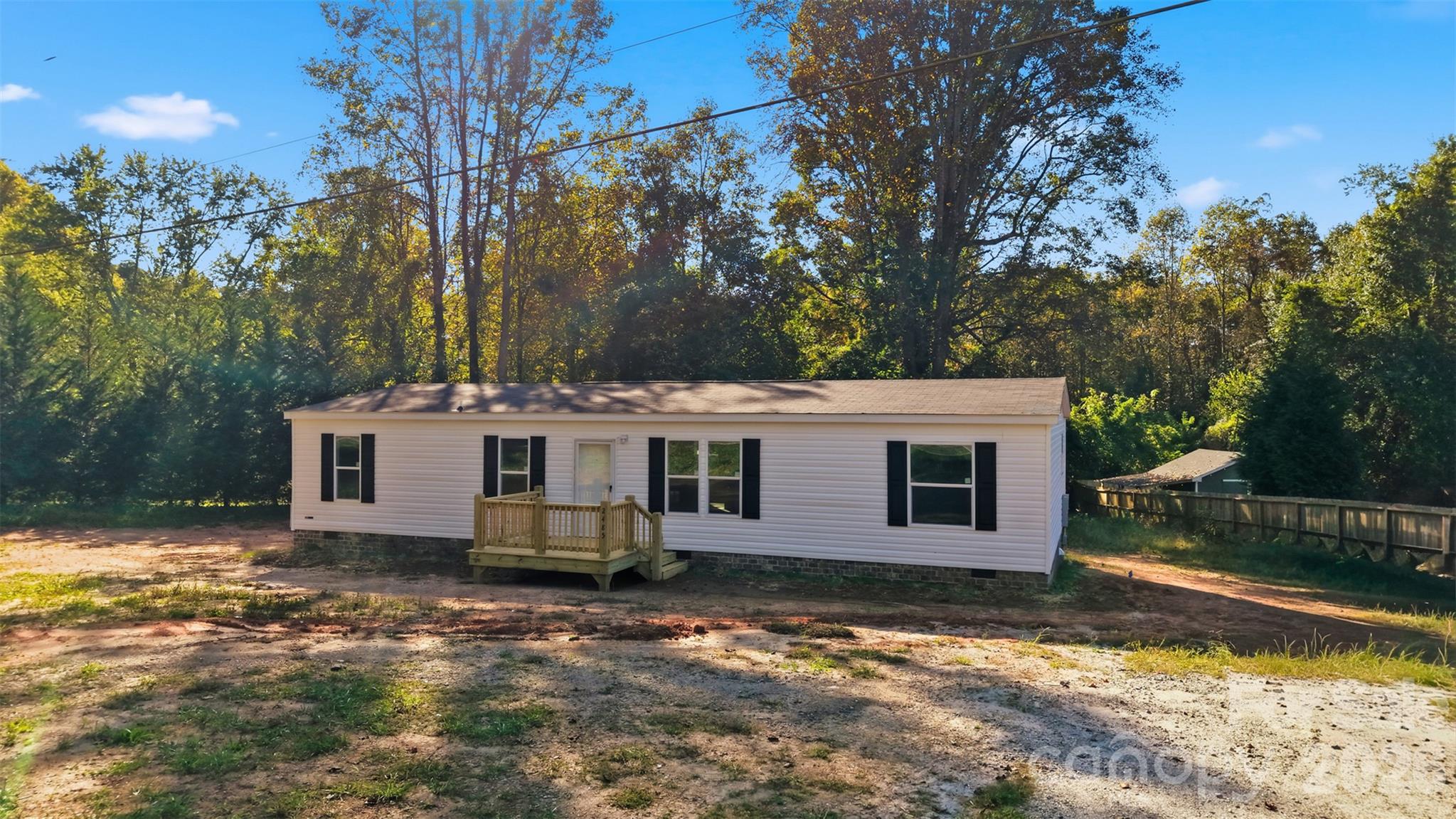 2485 Piney Road Property Photo 1