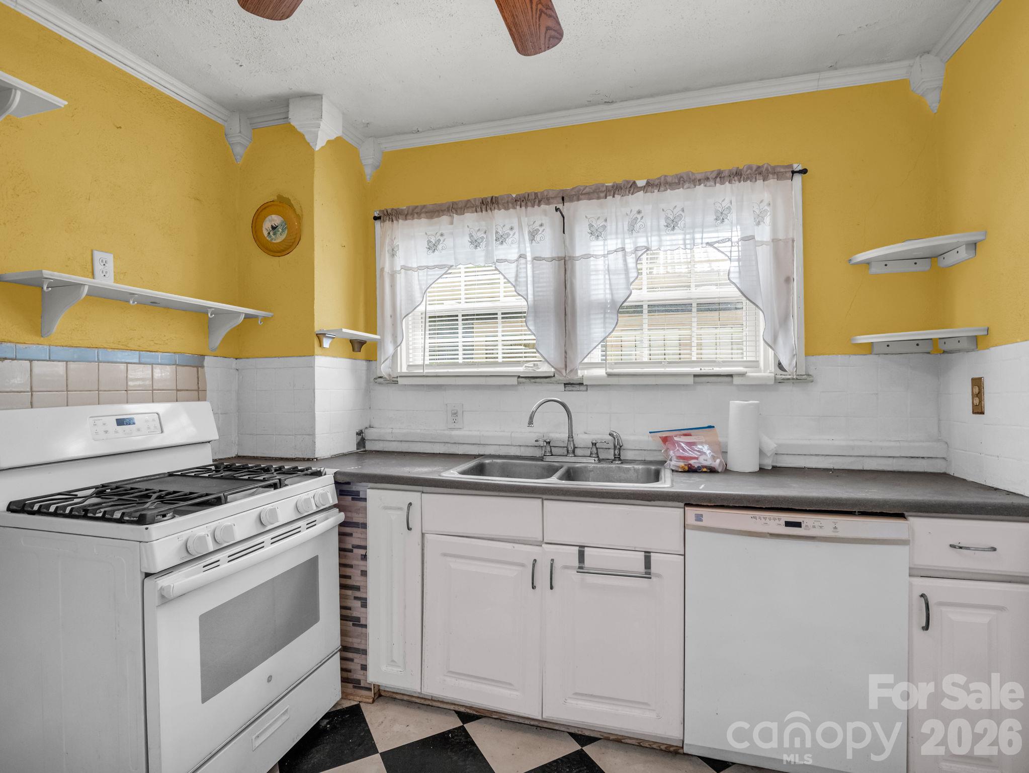 82 Blue Ridge Avenue Property Photo 28