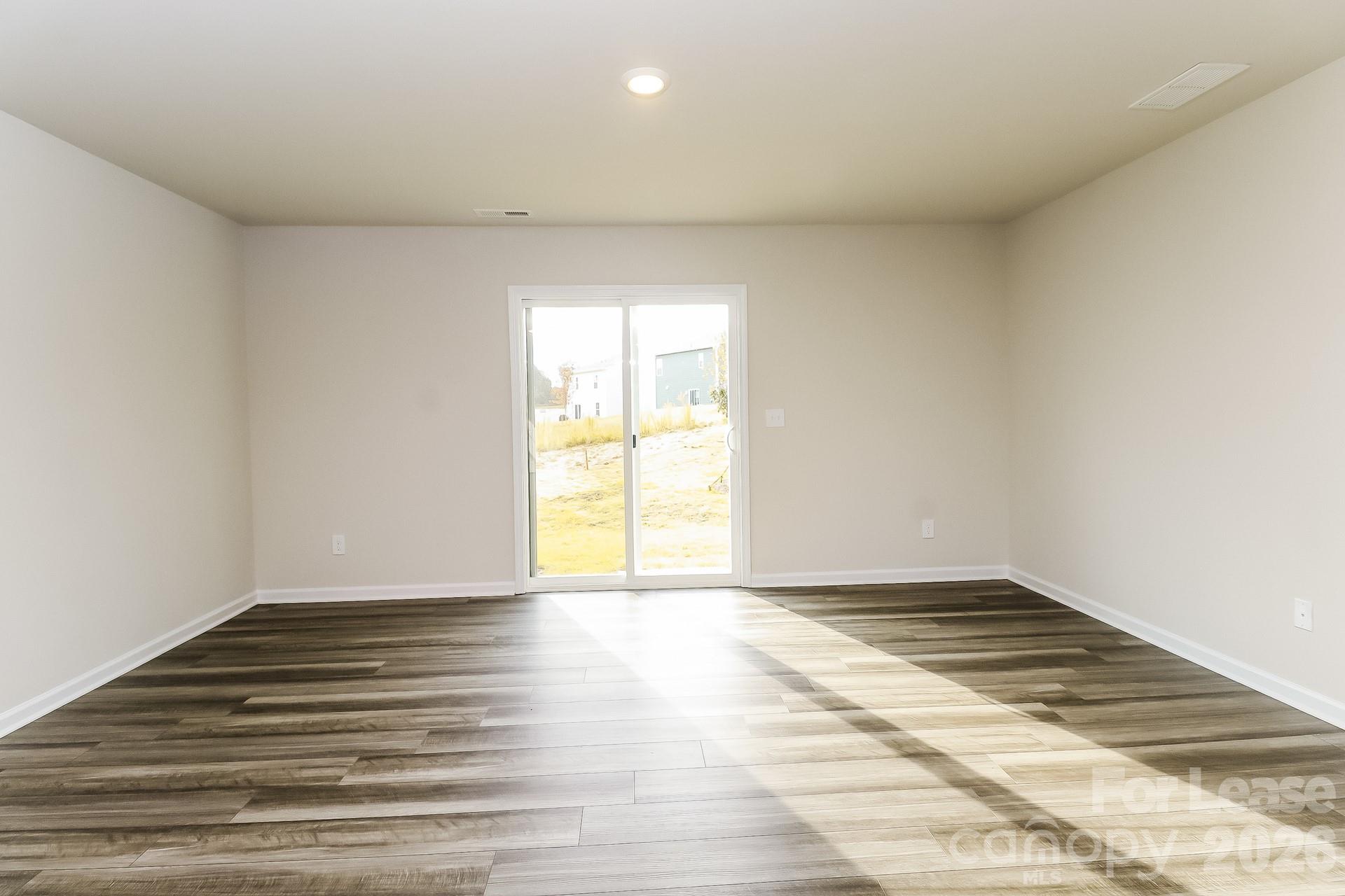 118 Arden Court Property Photo 6