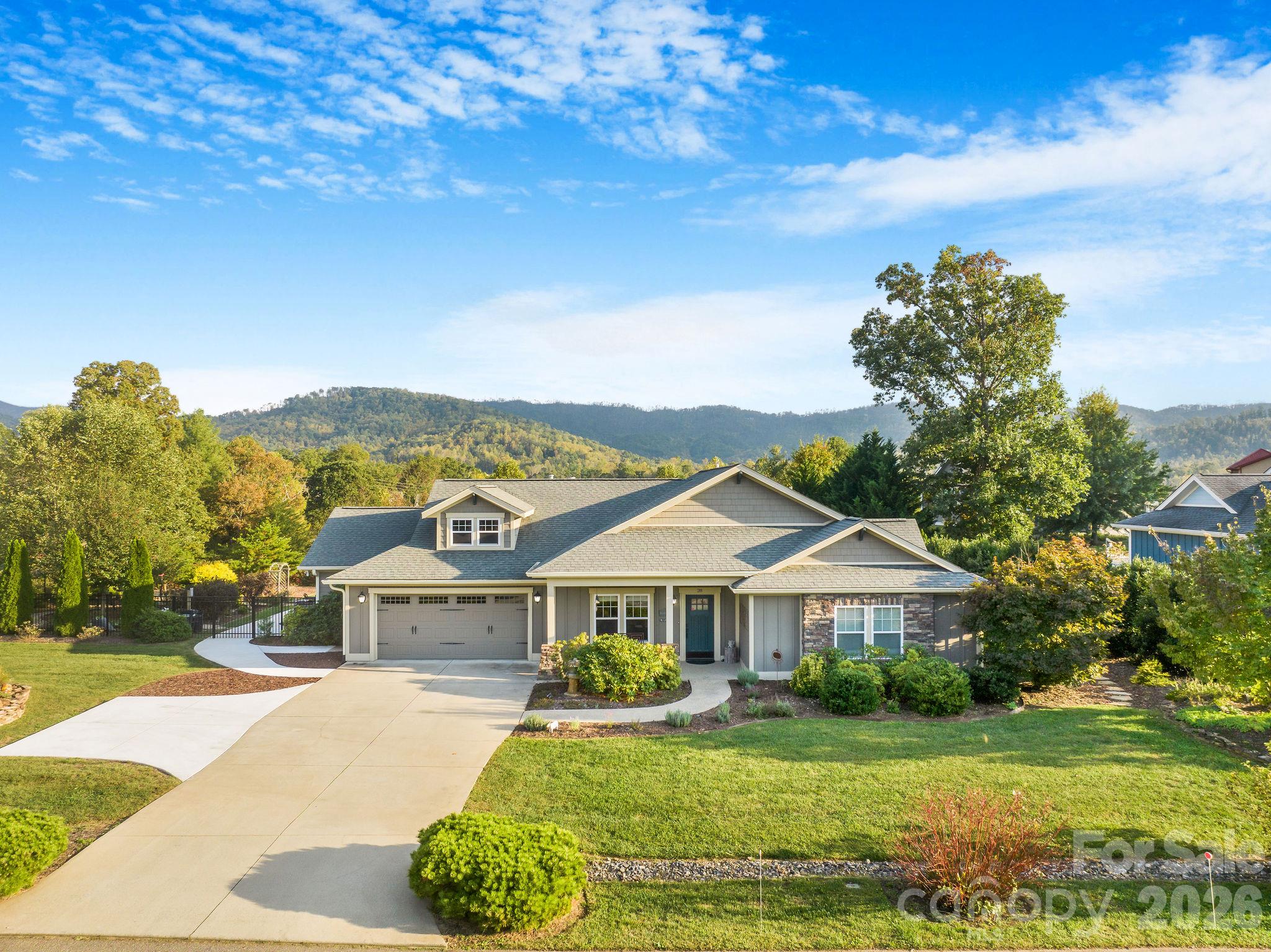 28 Penley Park Drive Property Photo 1