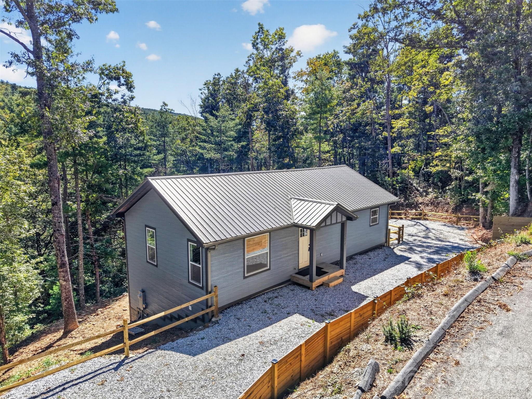 594 Mcmillan Drive Property Photo 1