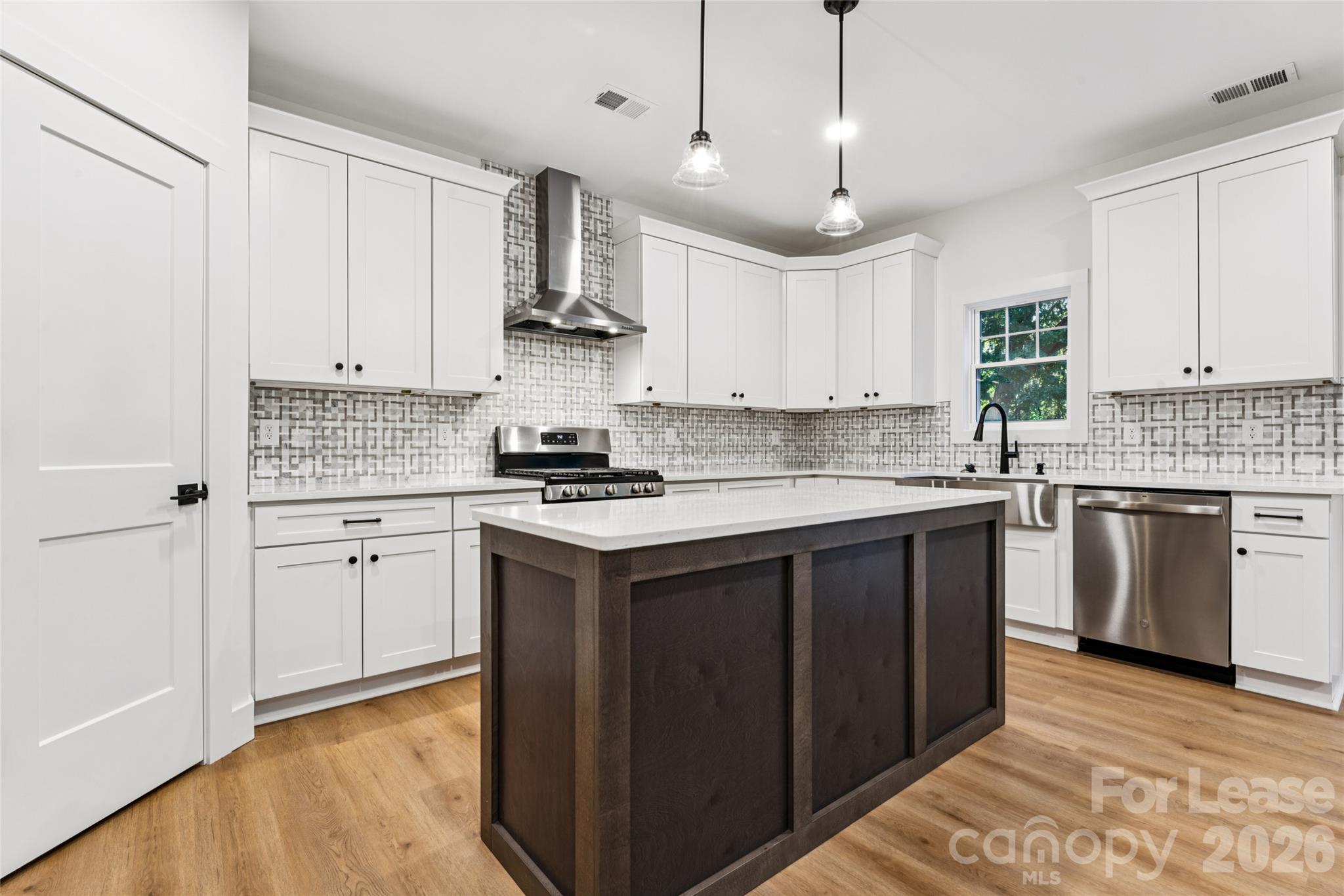 11924 Crabapple Lane Property Photo 3