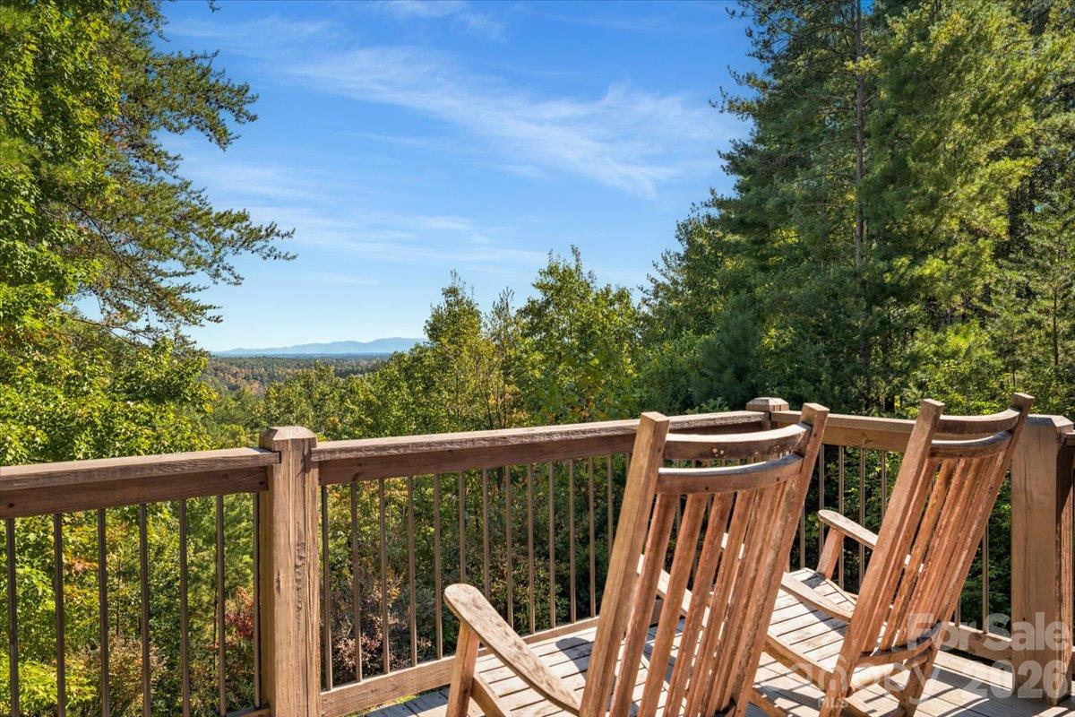 1016 Horizon Trail Property Photo 12