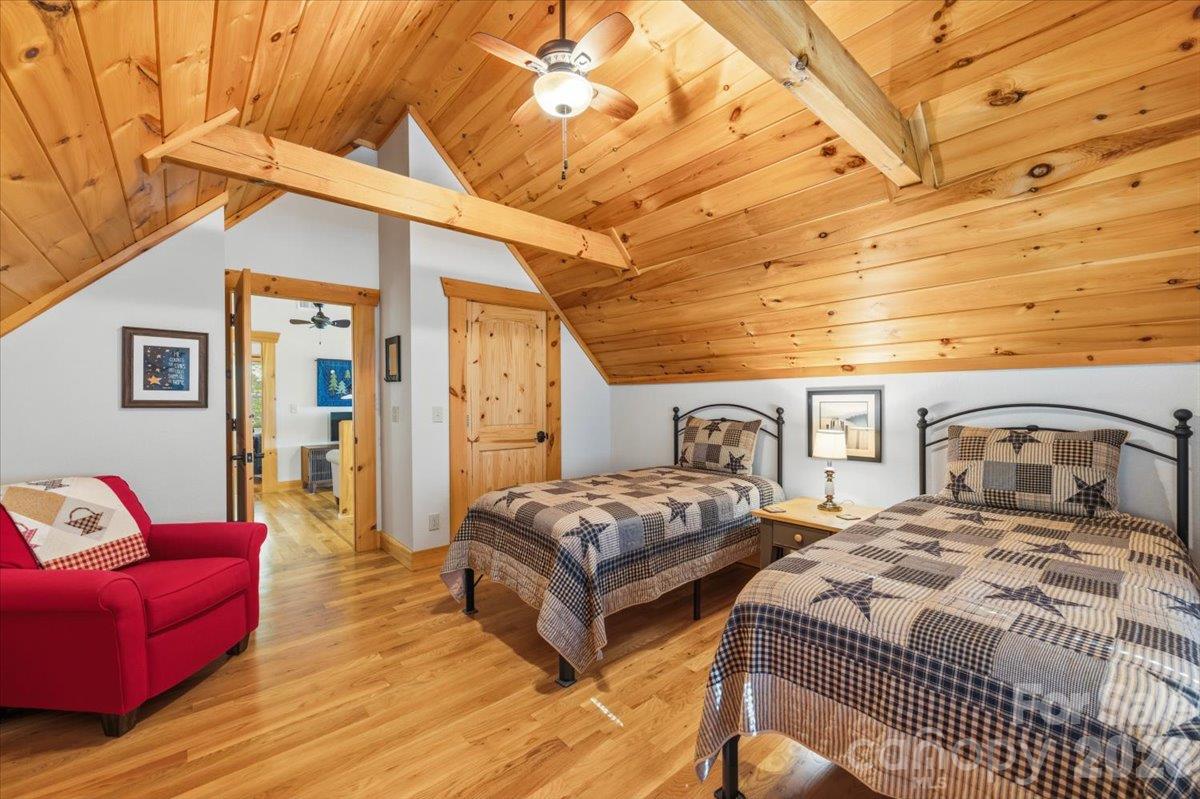1016 Horizon Trail Property Photo 33