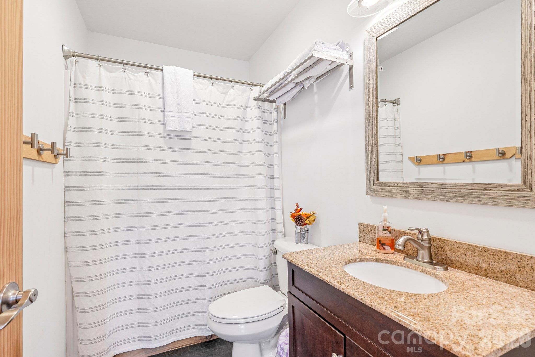 198 Eagles Drive 8 Property Photo 12