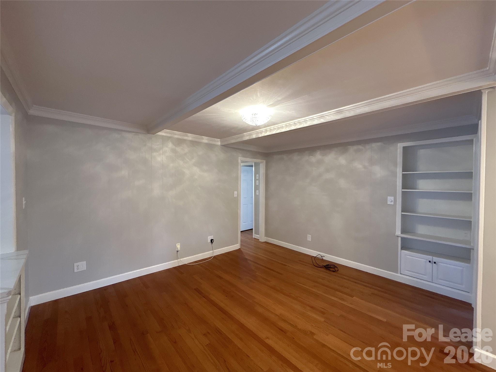 4911 Fairheath Road Property Photo 3