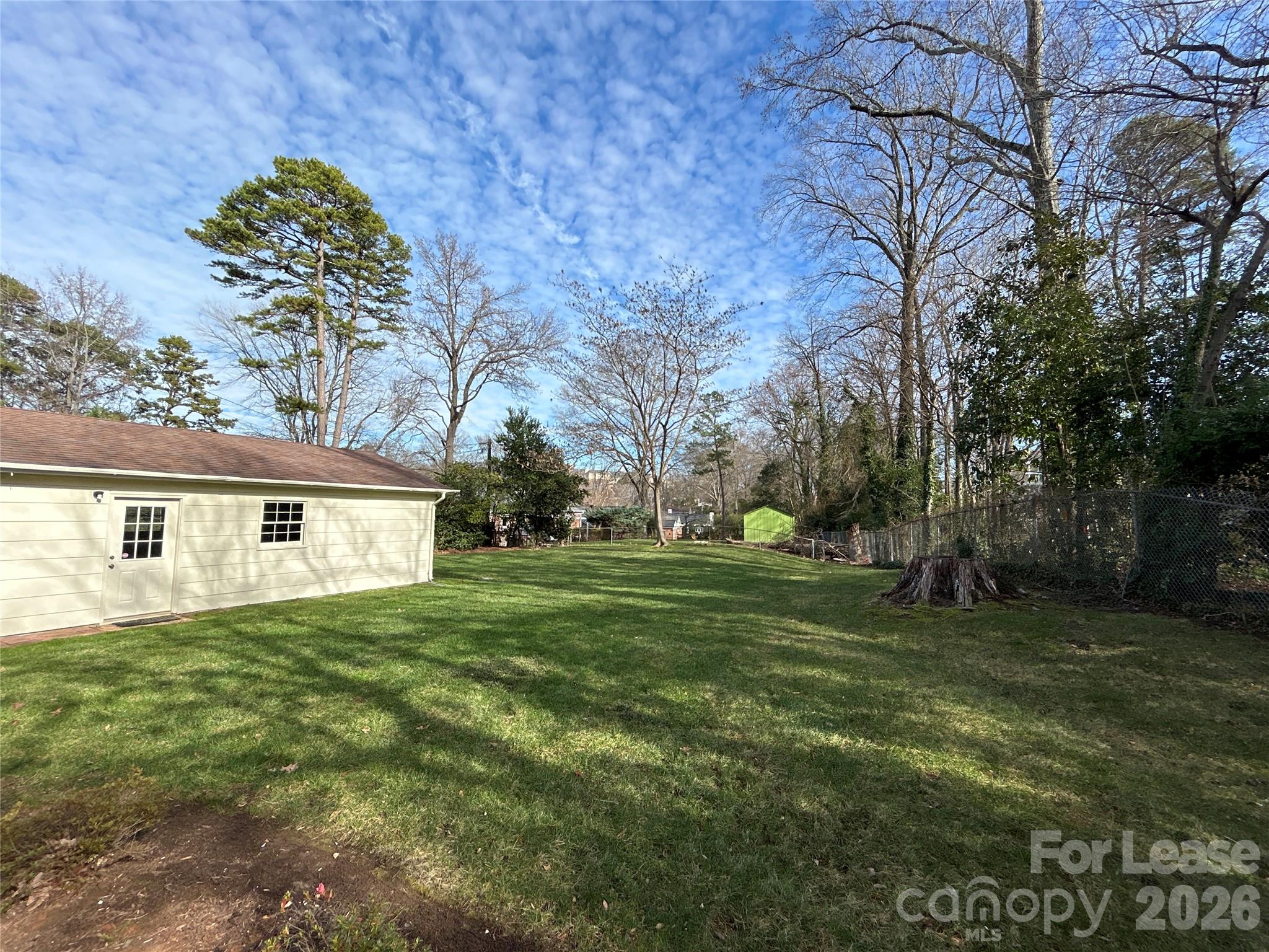 4911 Fairheath Road Property Photo 10
