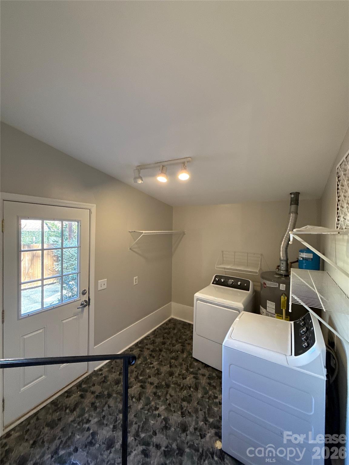 4911 Fairheath Road Property Photo 17