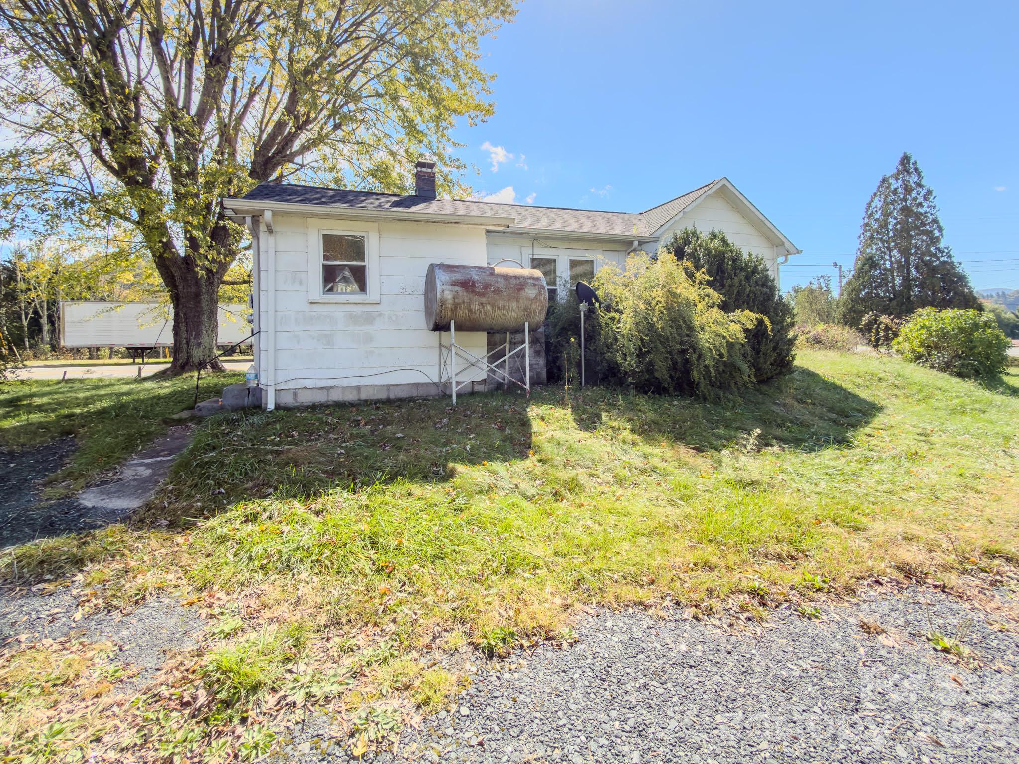 40 Duncan Lane Property Photo 4