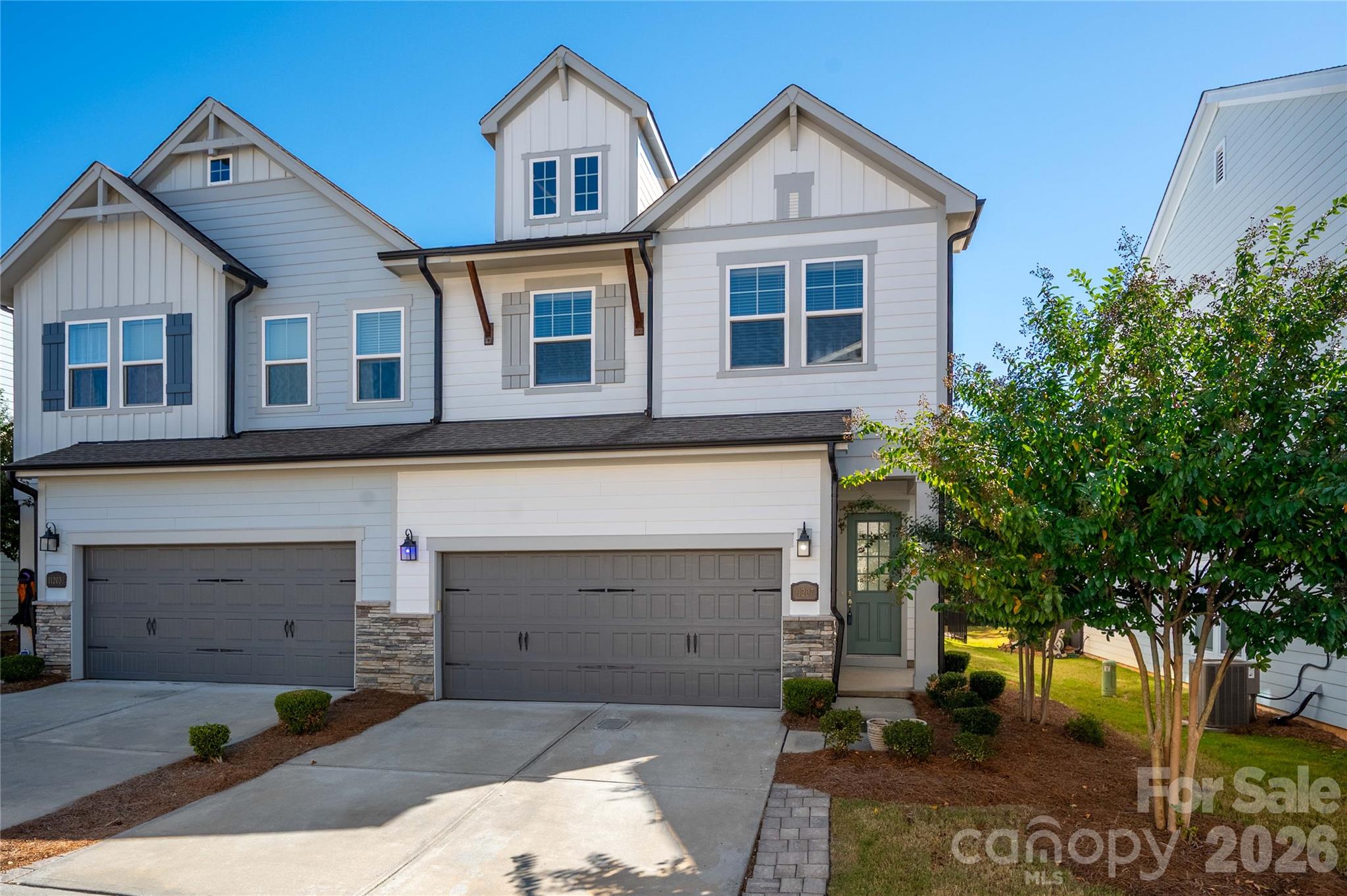 11207 Cobb Creek Court Property Photo 1