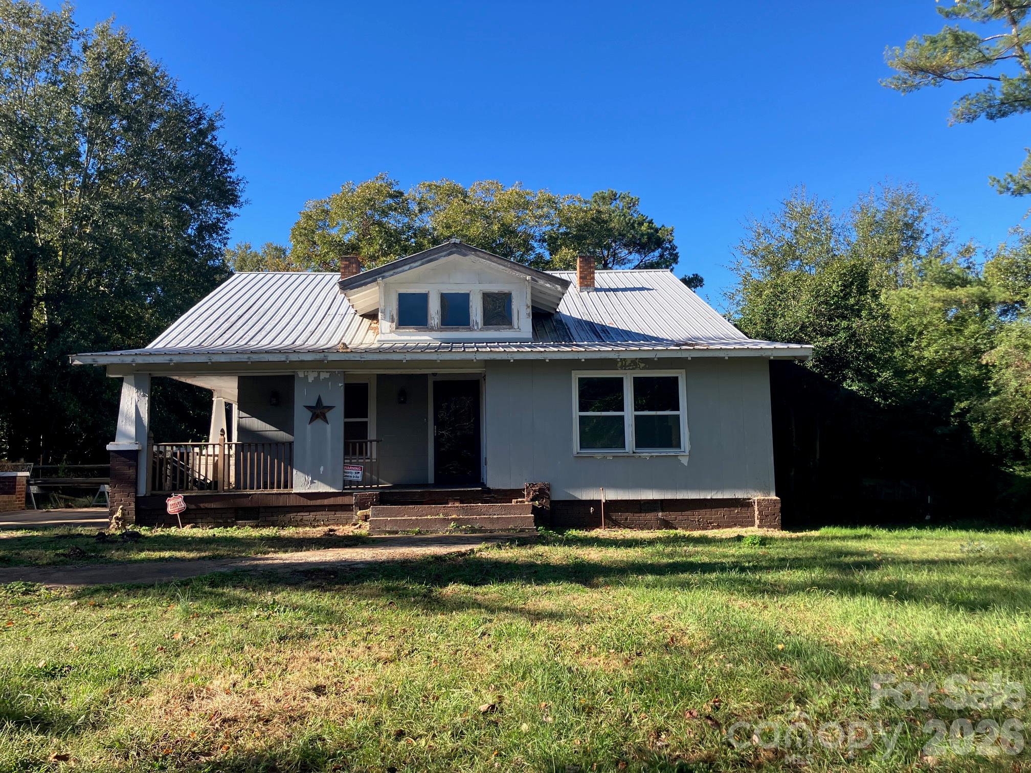2715 Hollis Road Property Photo 1