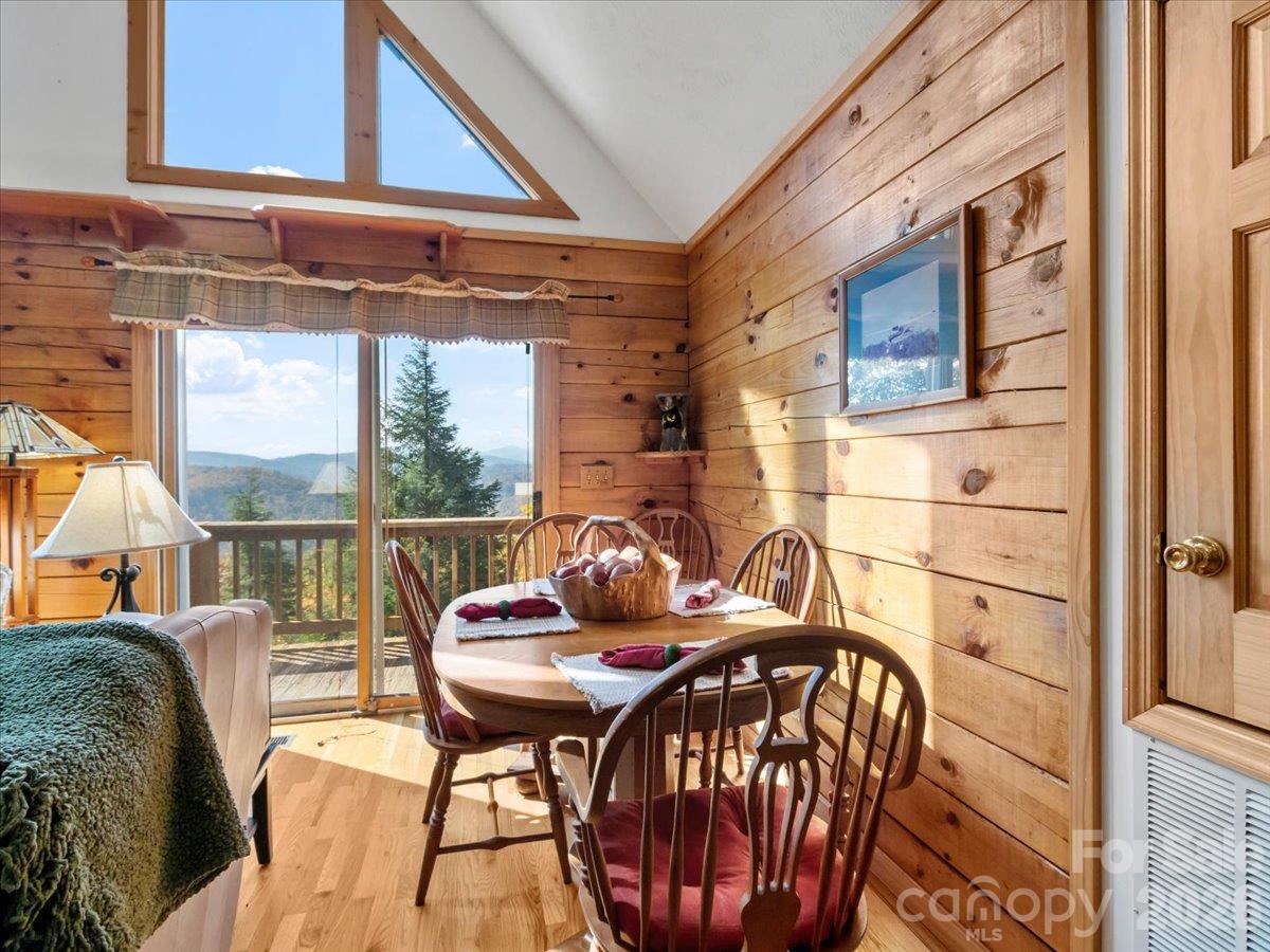 807 Pine Tree Road Property Photo 13